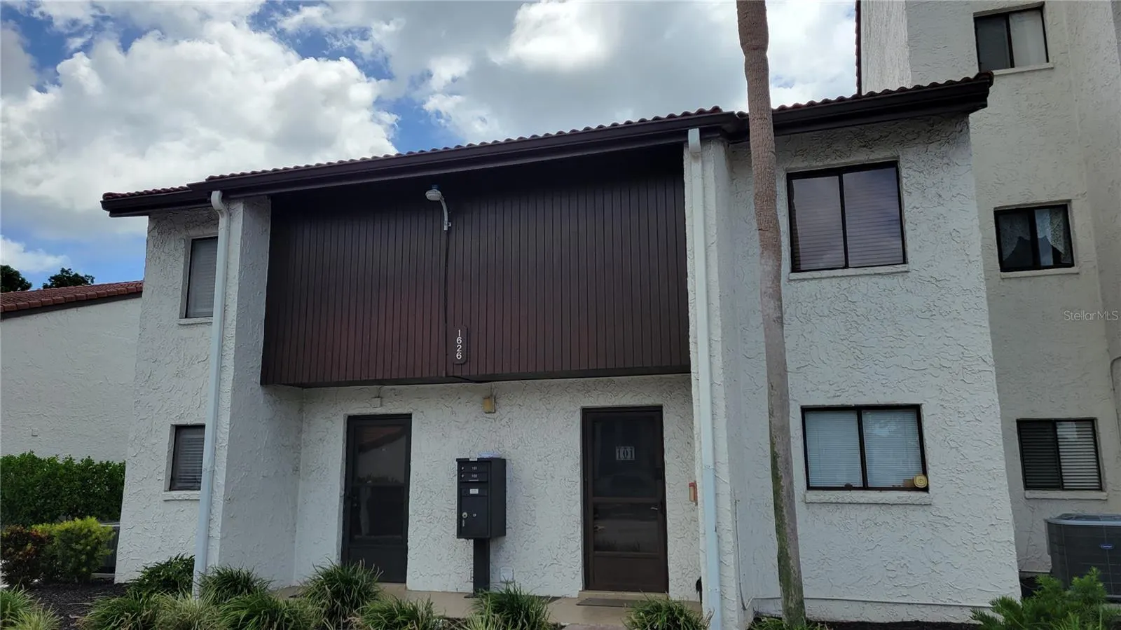 1626 STICKNEY POINT RD #102, #102
