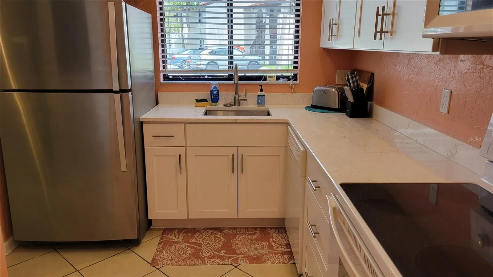 1626 STICKNEY POINT RD #102, #102