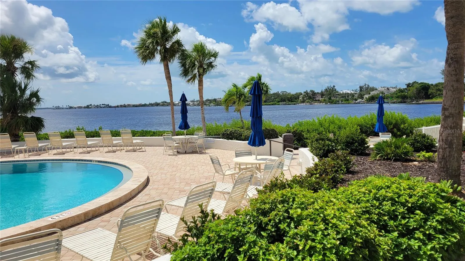 1626 STICKNEY POINT RD #102, #102