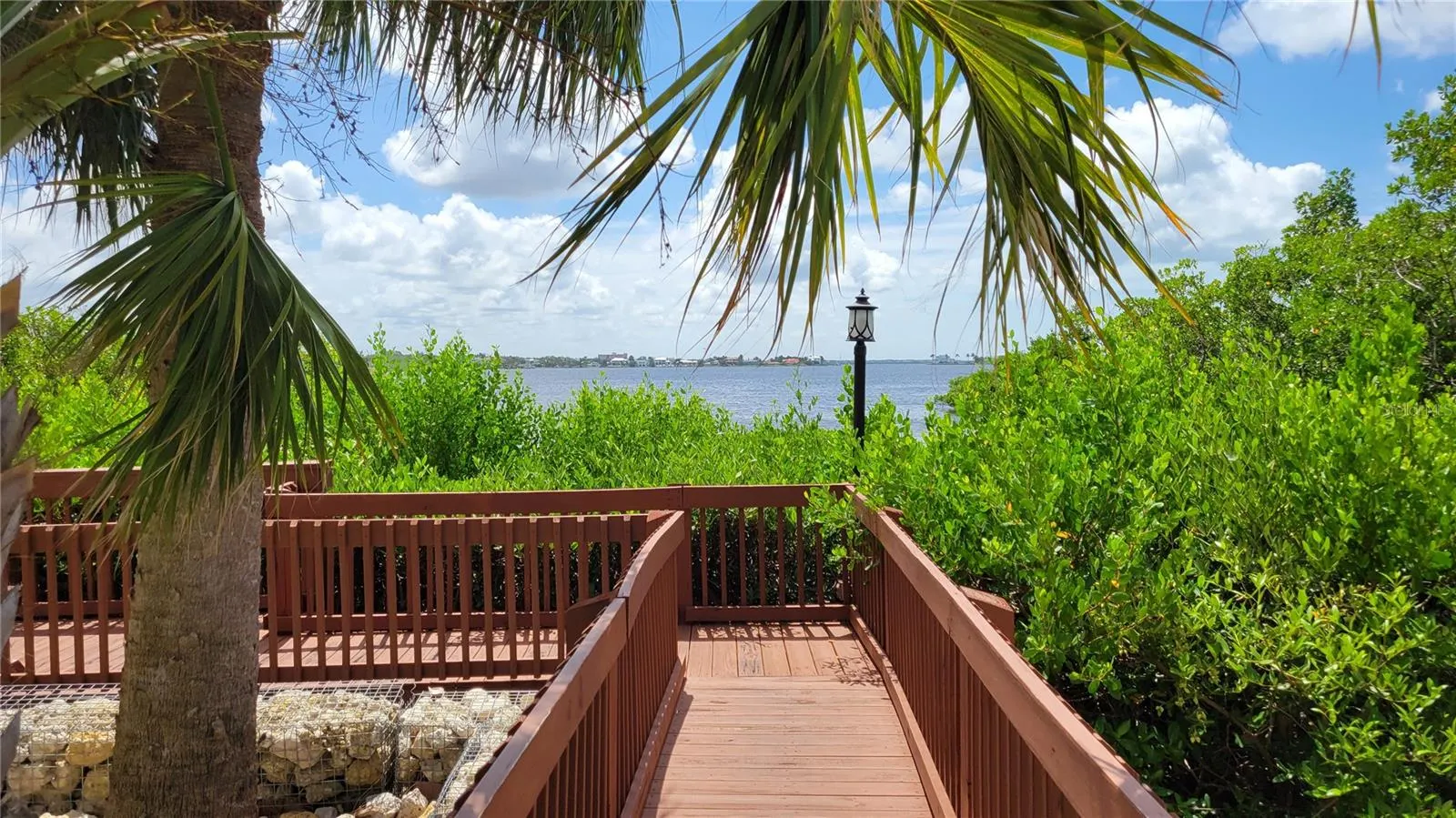 1626 STICKNEY POINT RD #102, #102