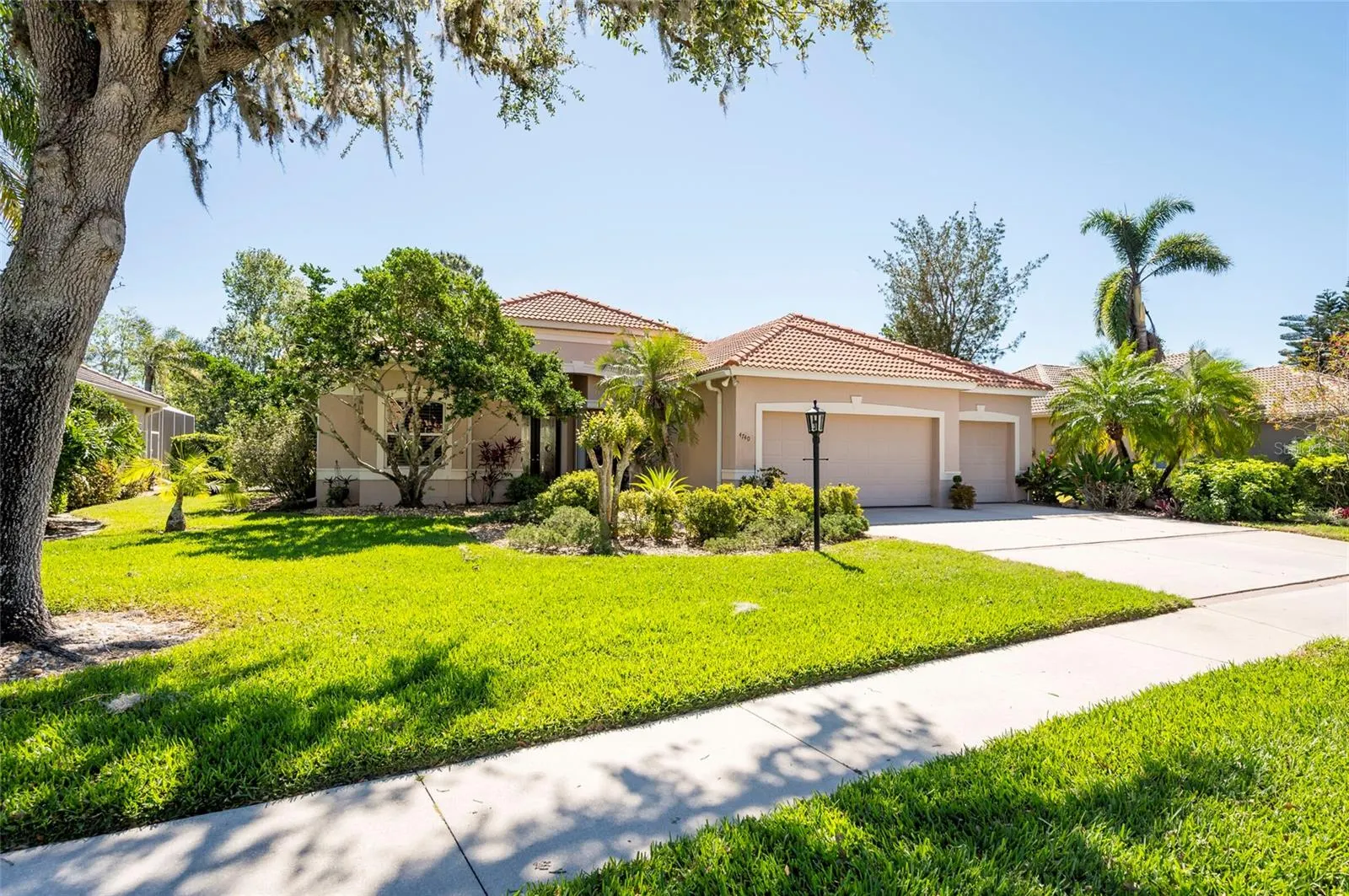 4740 CARRINGTON CIR