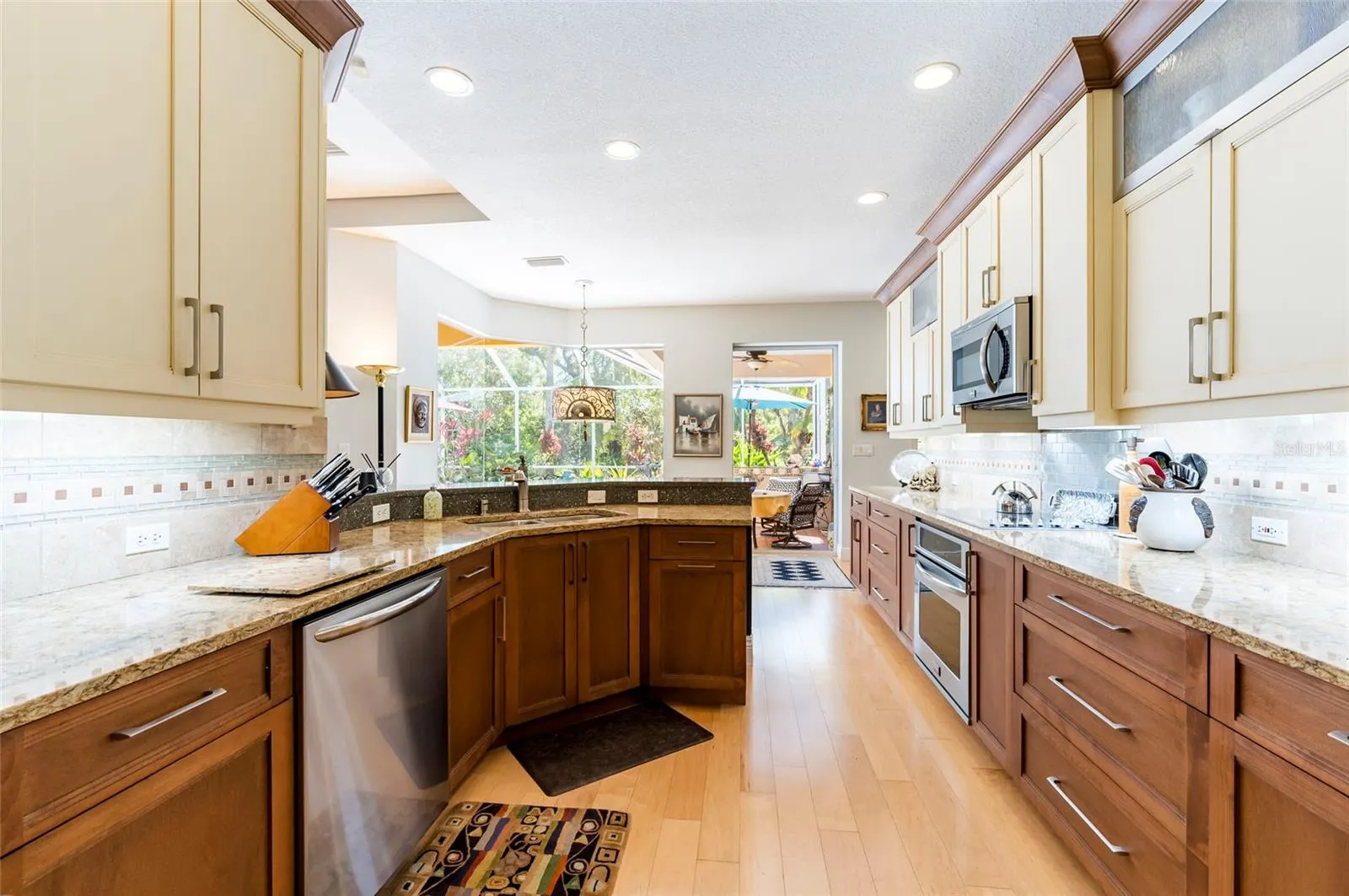 4740 CARRINGTON CIR