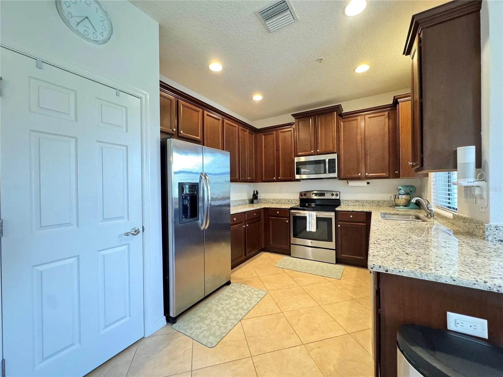 4196 OVERTURE CIR