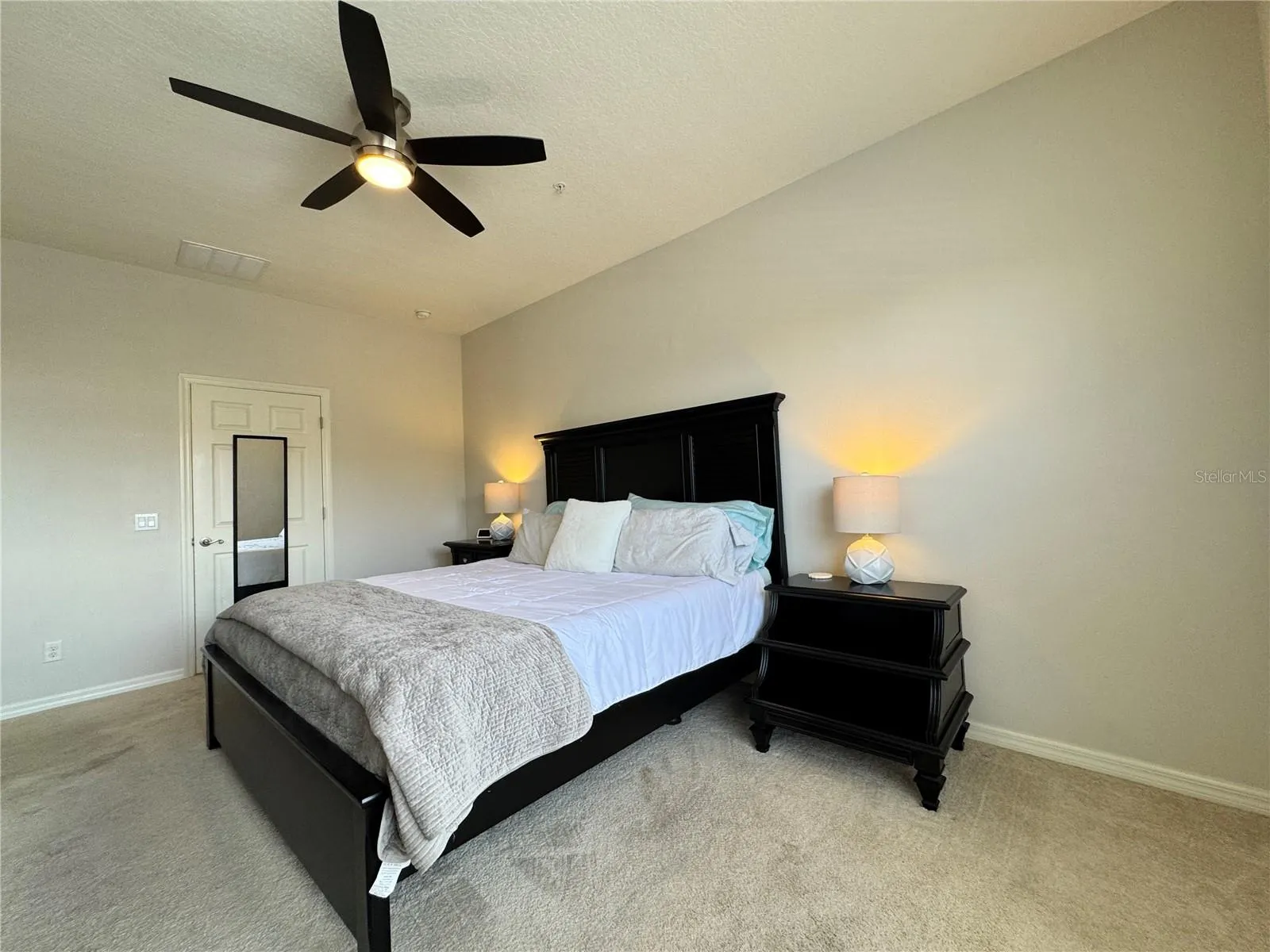 4196 OVERTURE CIR