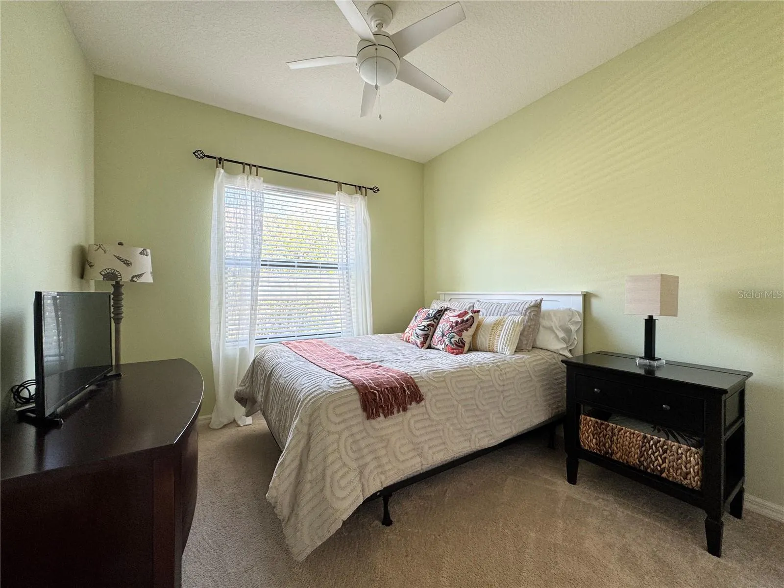 4196 OVERTURE CIR