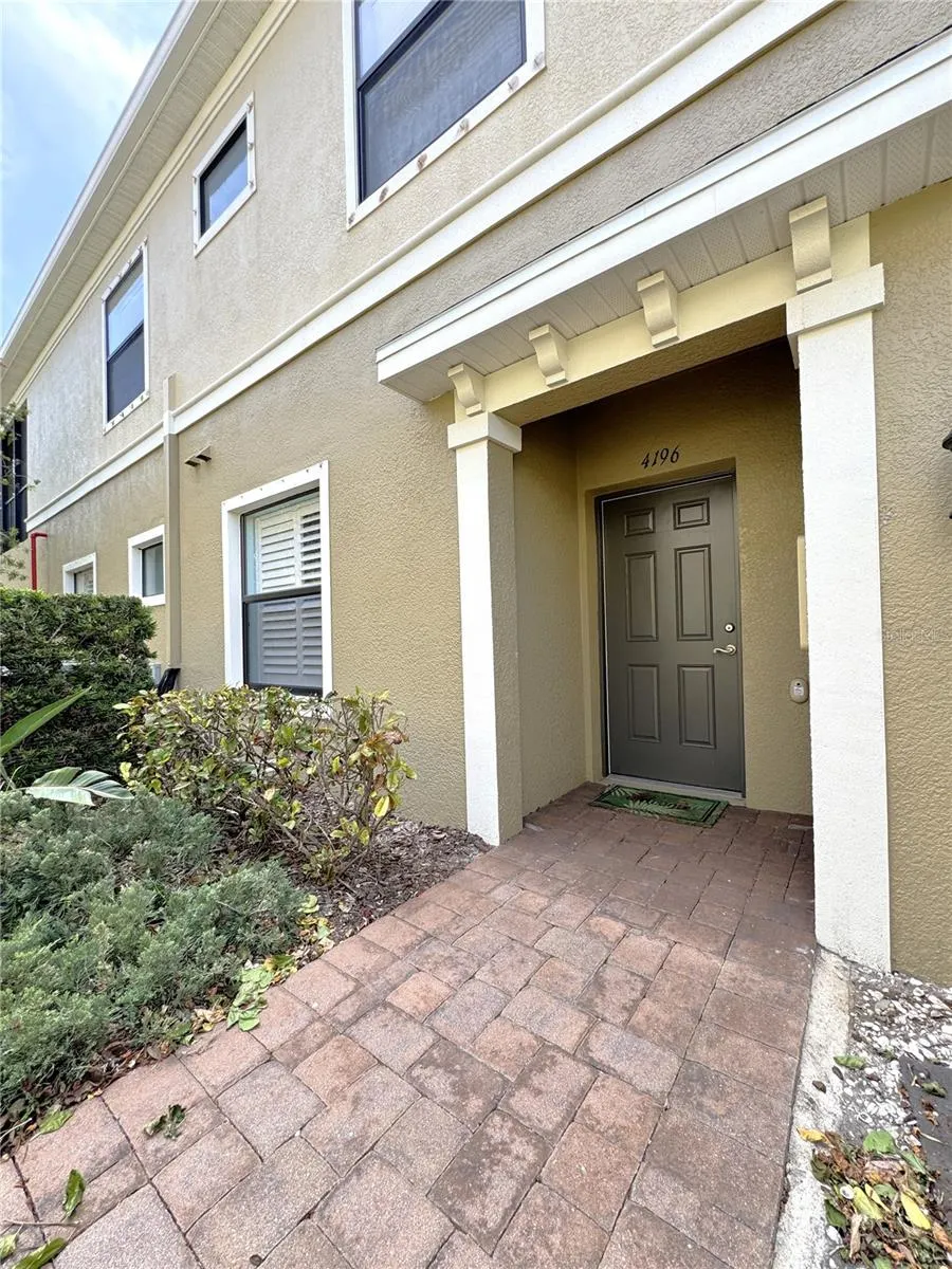 4196 OVERTURE CIR