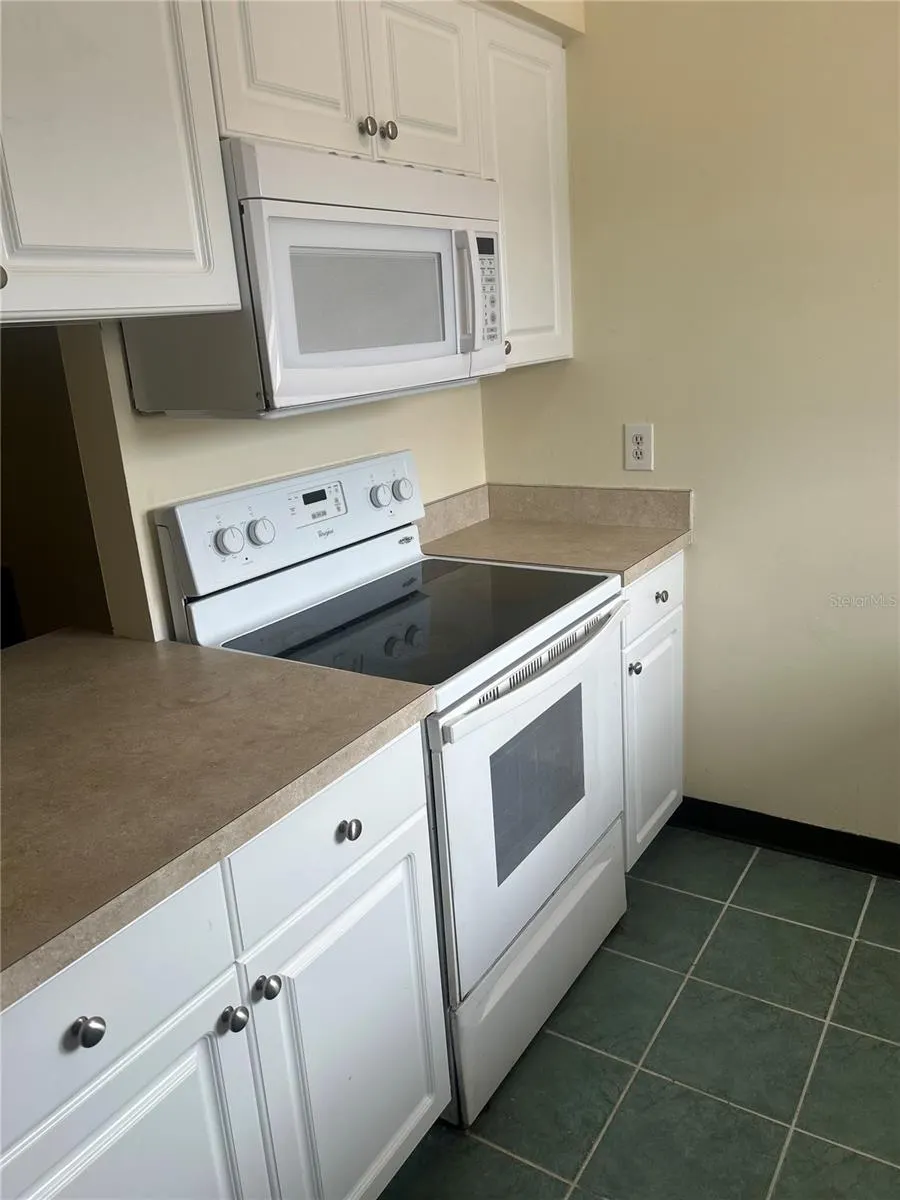 2716 HIDDEN LAKE BLVD #C, #C