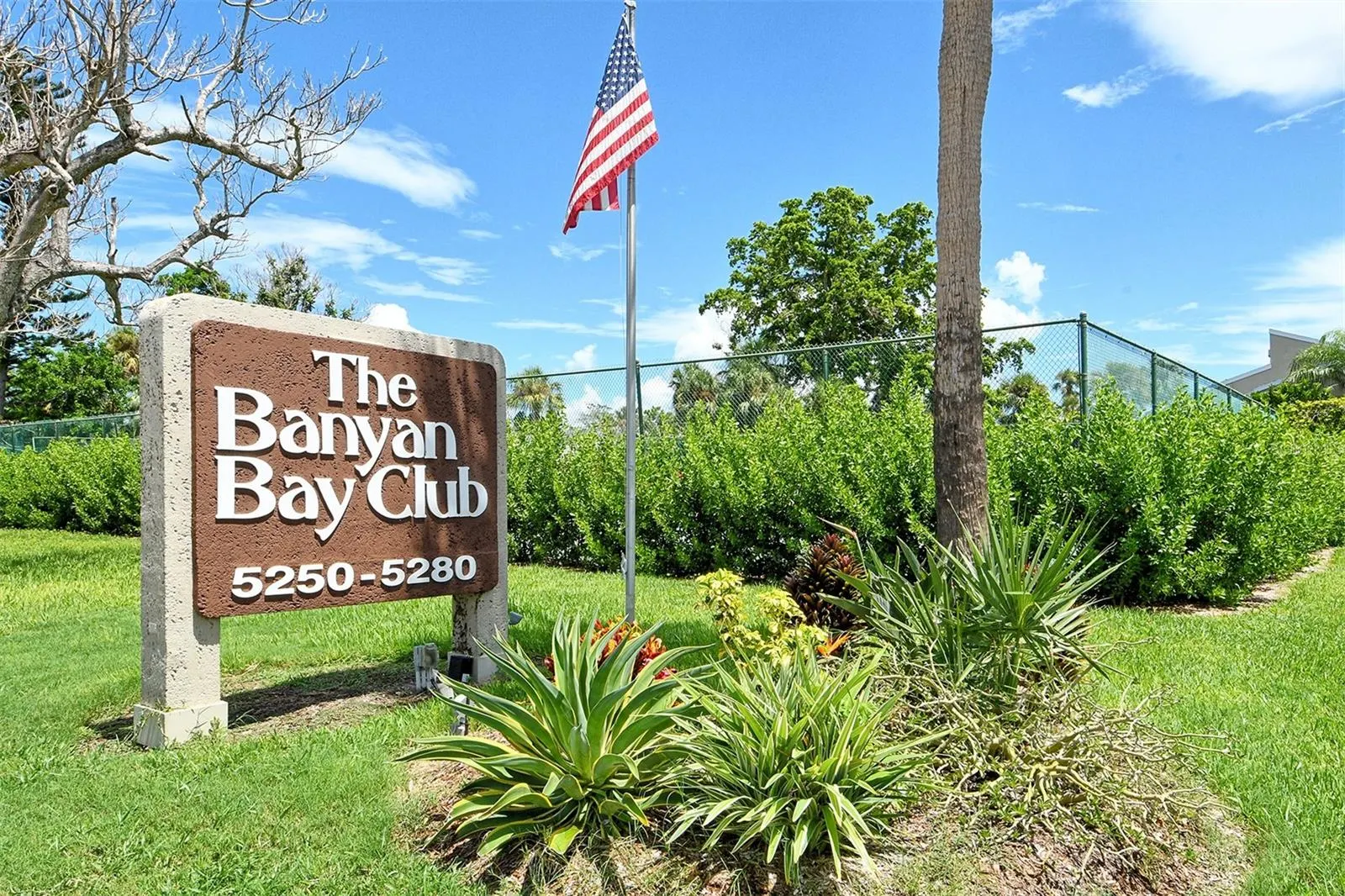 5260 GULF OF MEXICO DR #401, #401