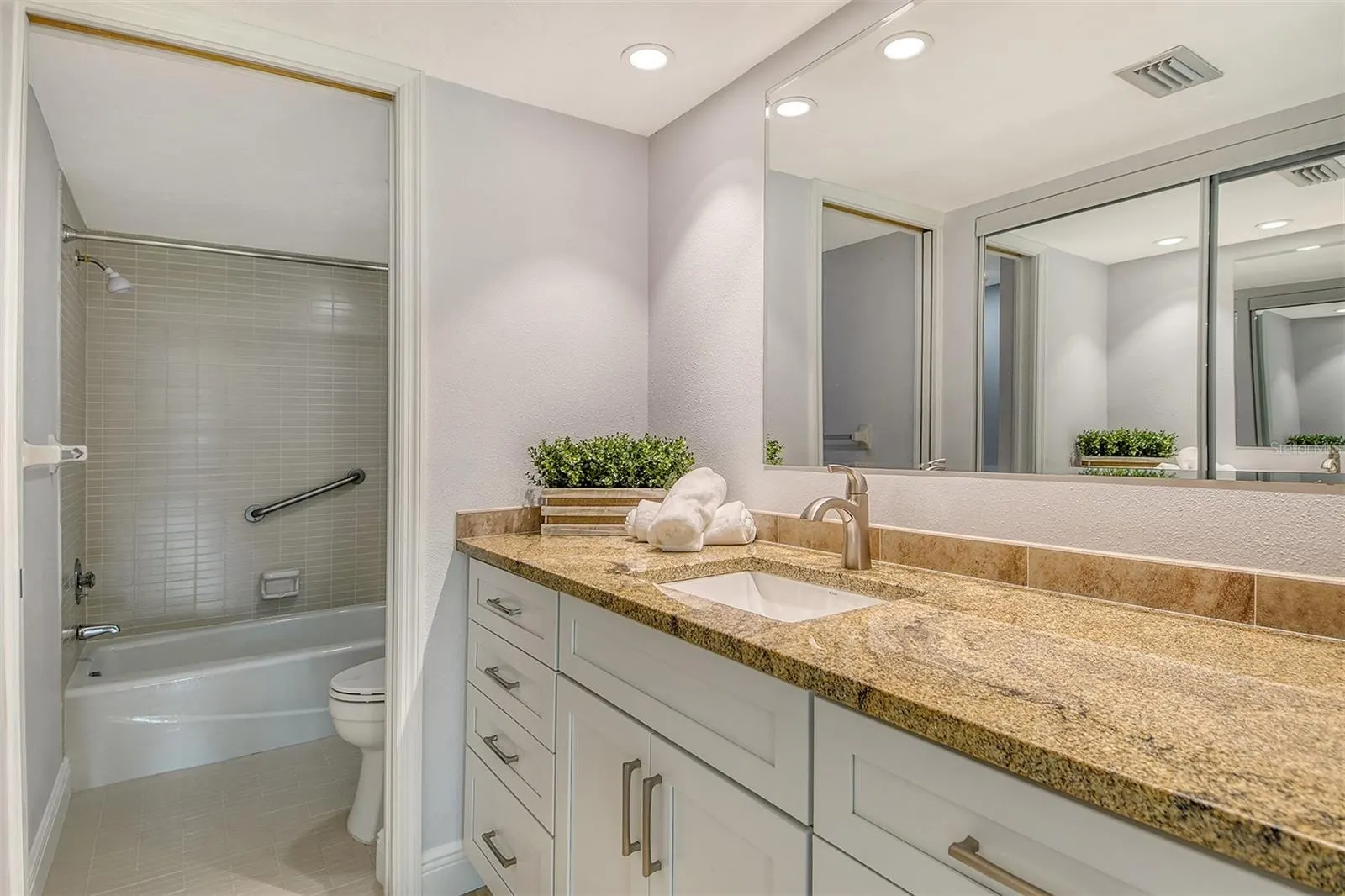 5260 GULF OF MEXICO DR #401, #401