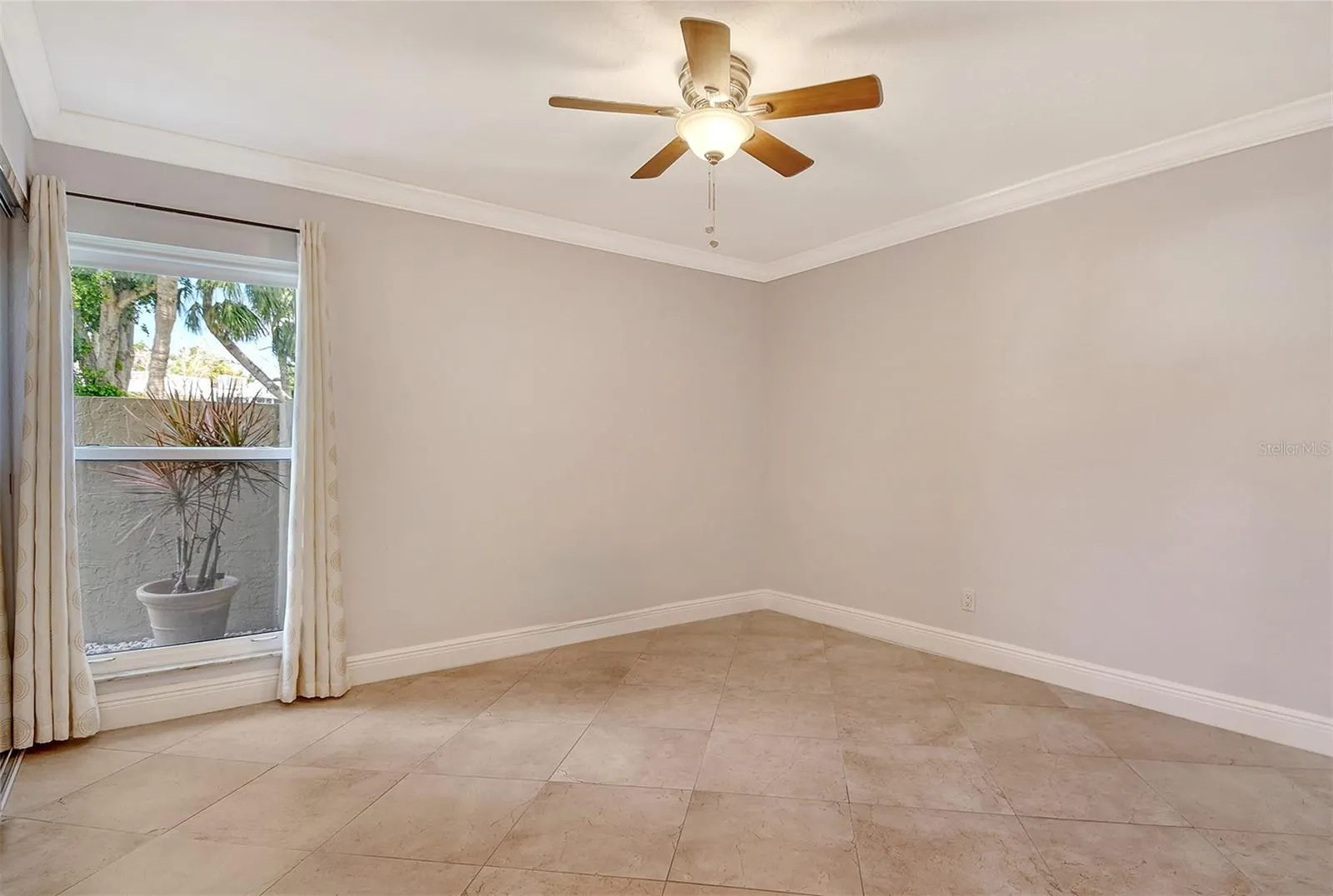 5260 GULF OF MEXICO DR #401, #401