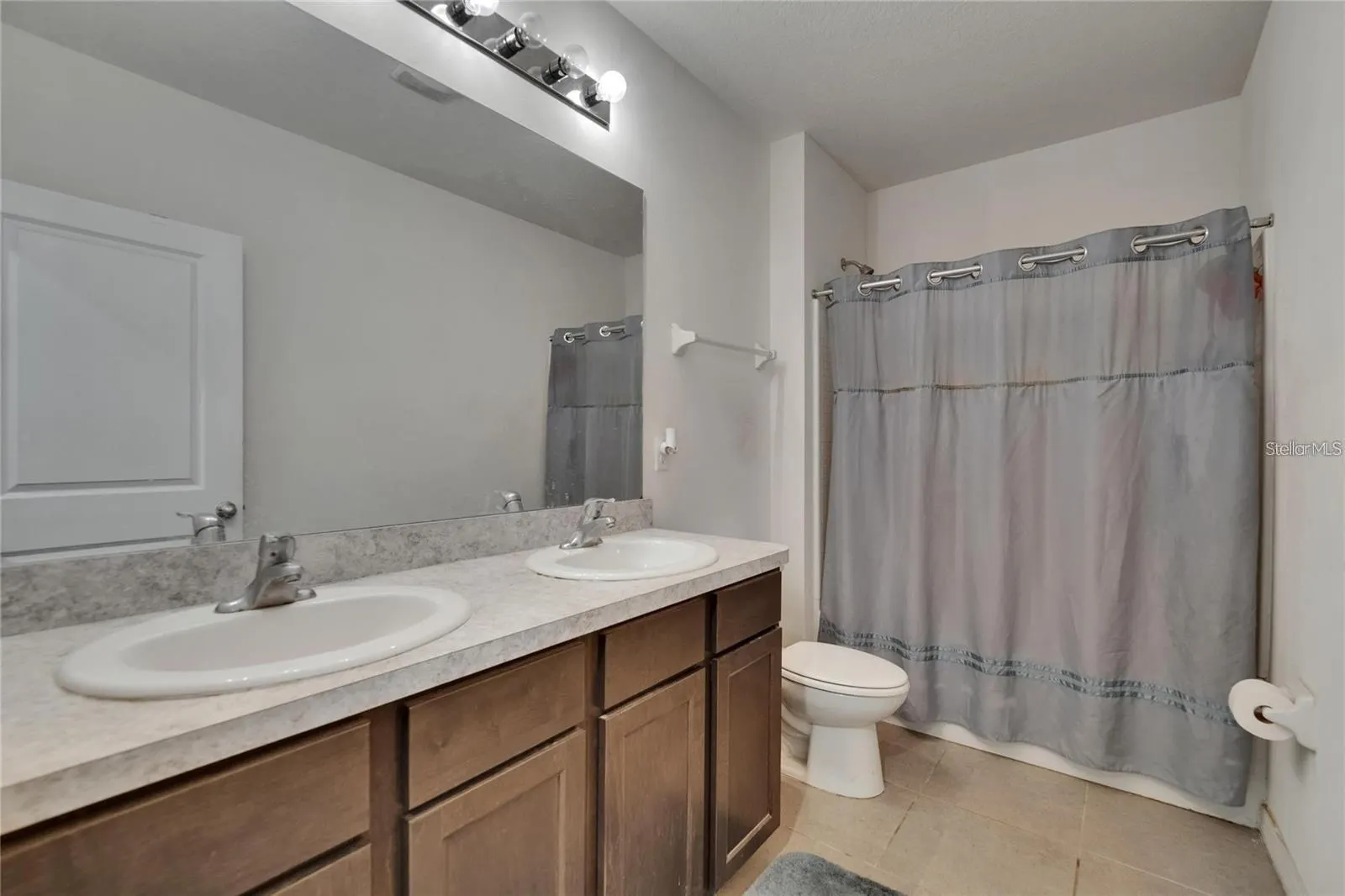 14153 ARBOR PINES DR
