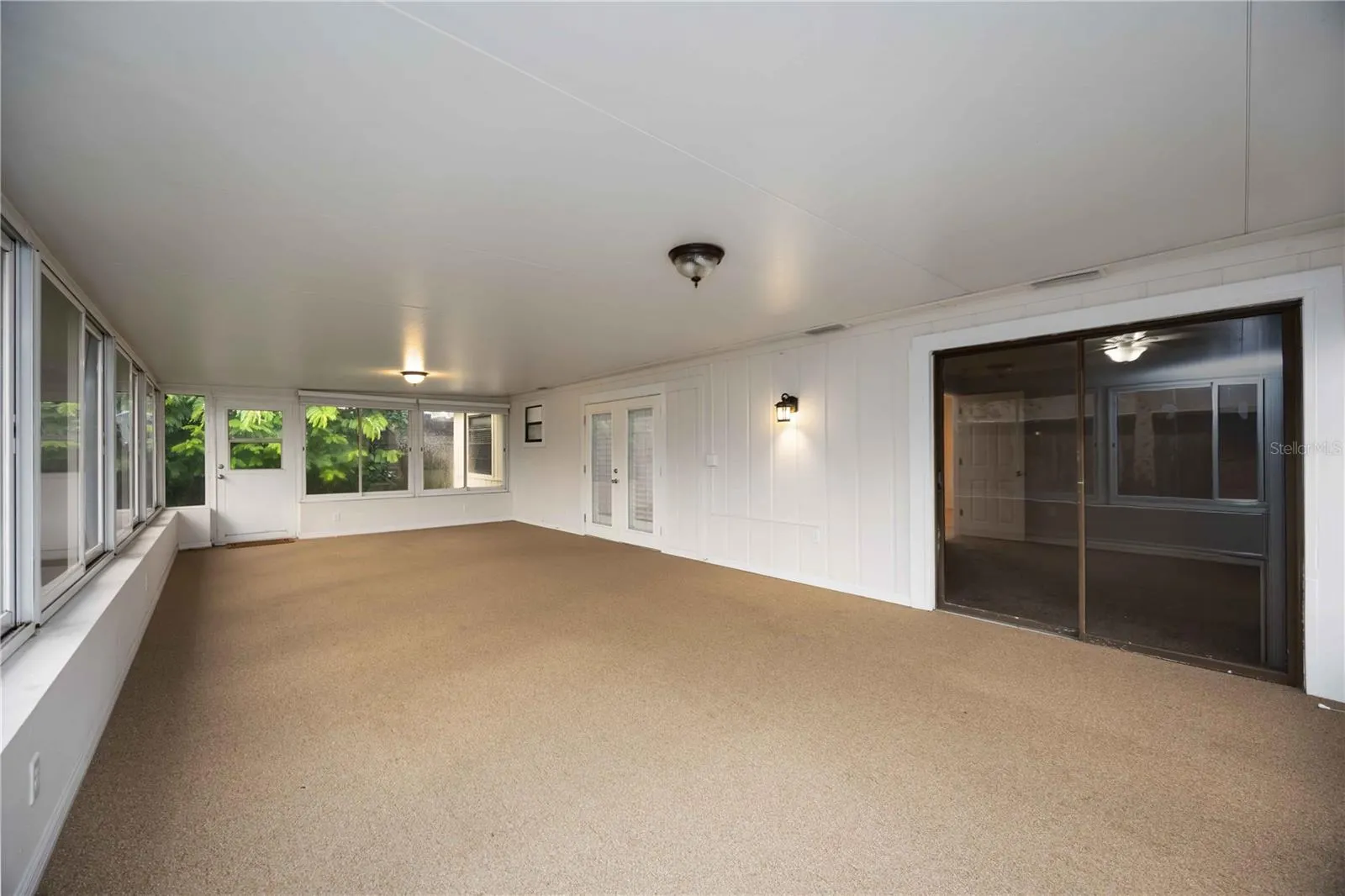 4148 LANCASTER DR