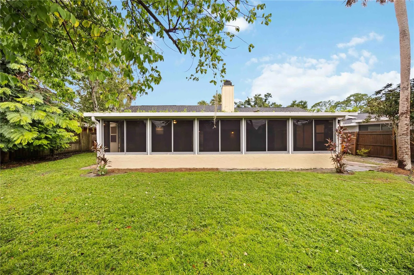 4148 LANCASTER DR