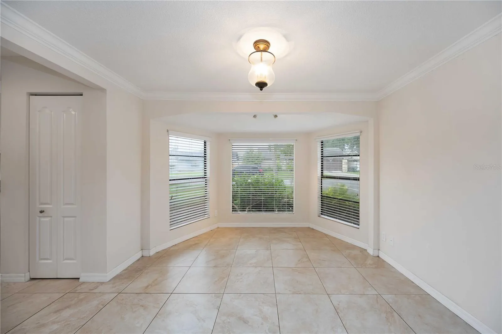 4148 LANCASTER DR