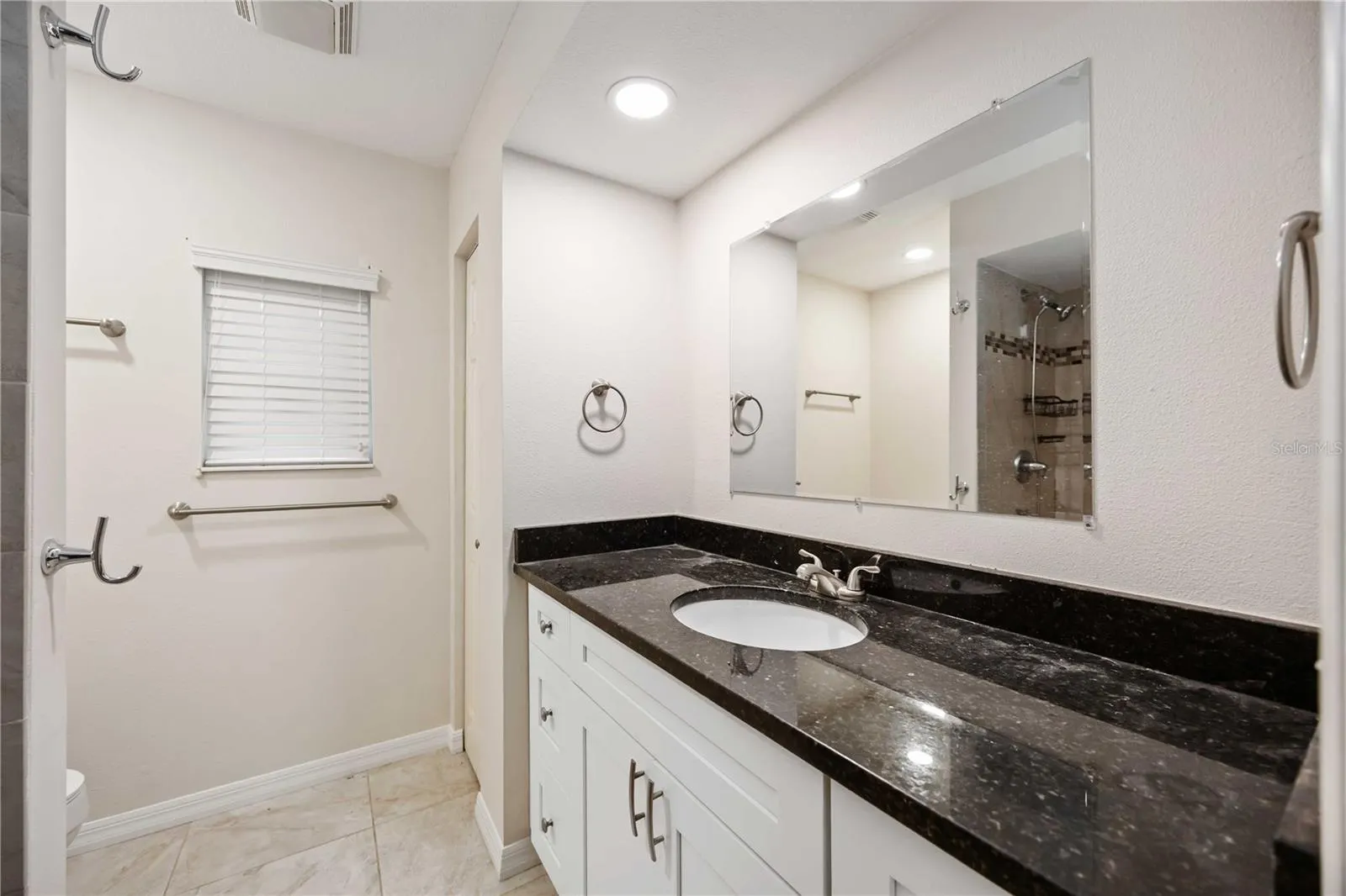 4148 LANCASTER DR
