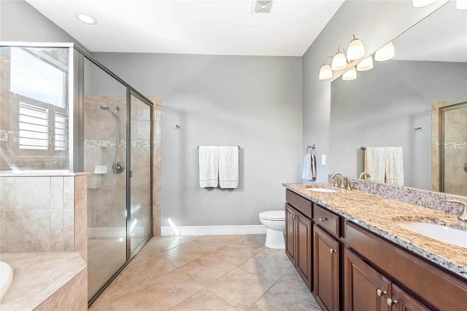 655 RESOLUTE ST