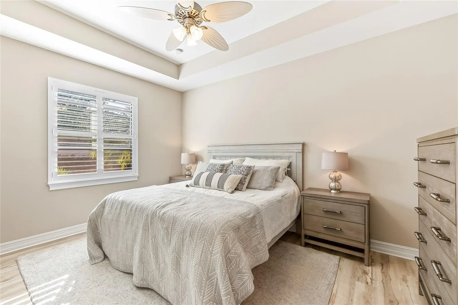 655 RESOLUTE ST