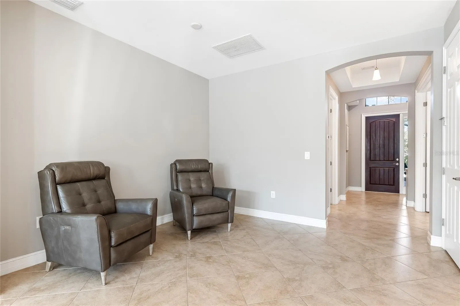 655 RESOLUTE ST