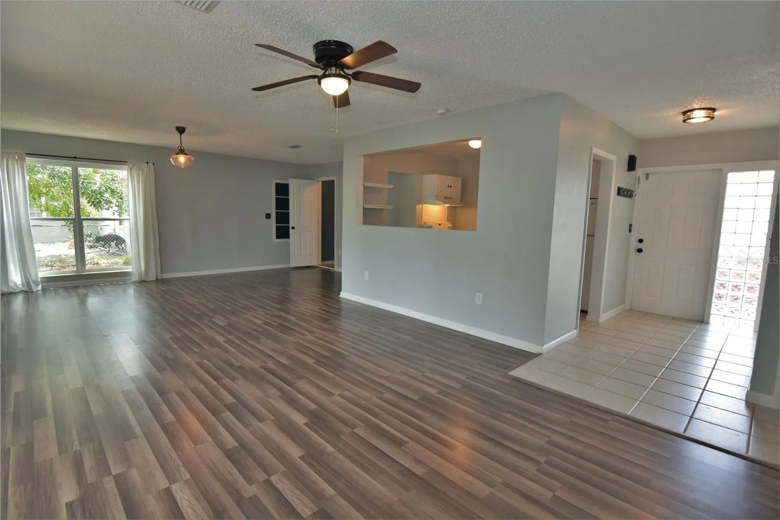 21572 EDGEWATER DR