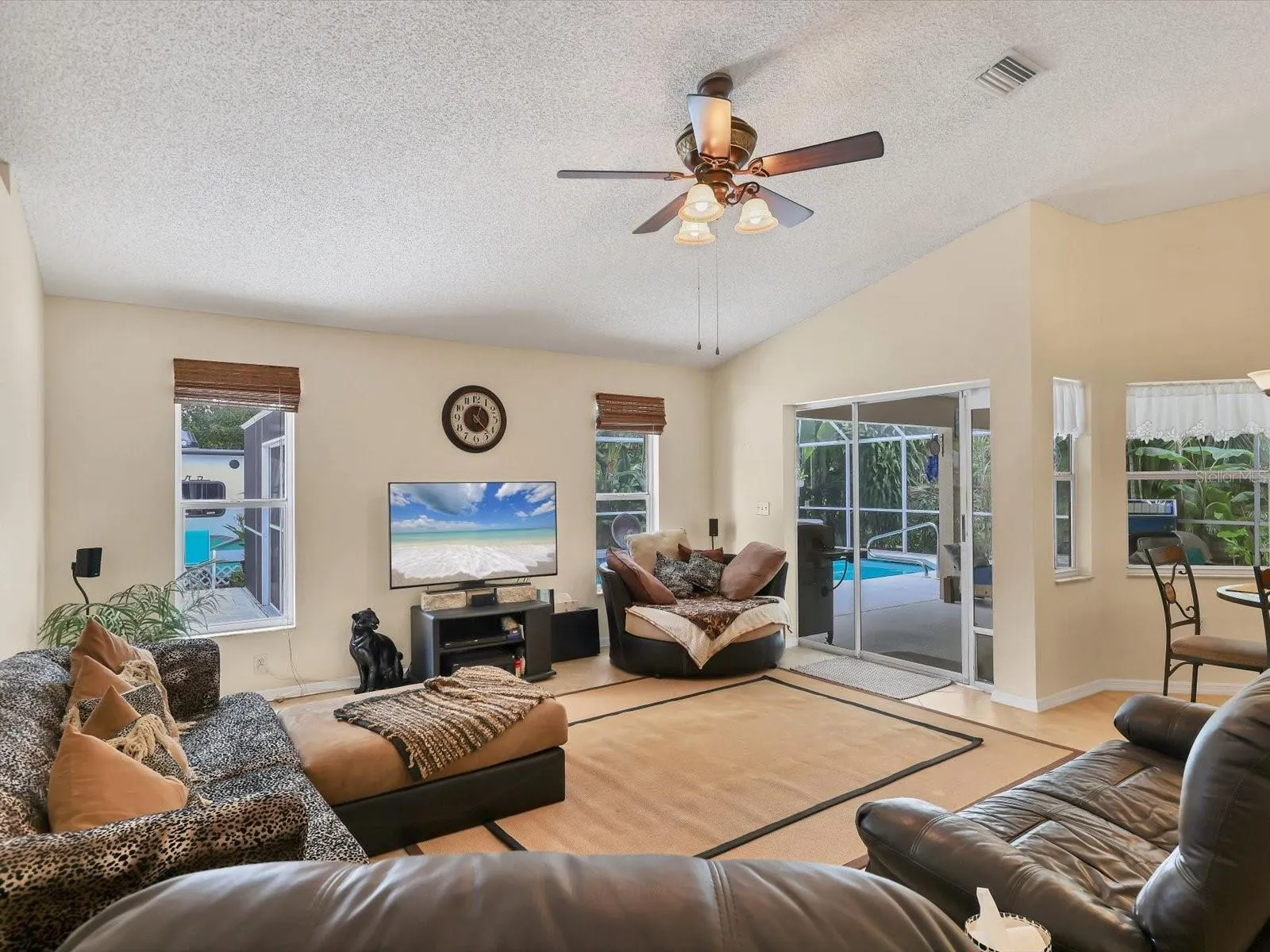 2922 48TH DR E