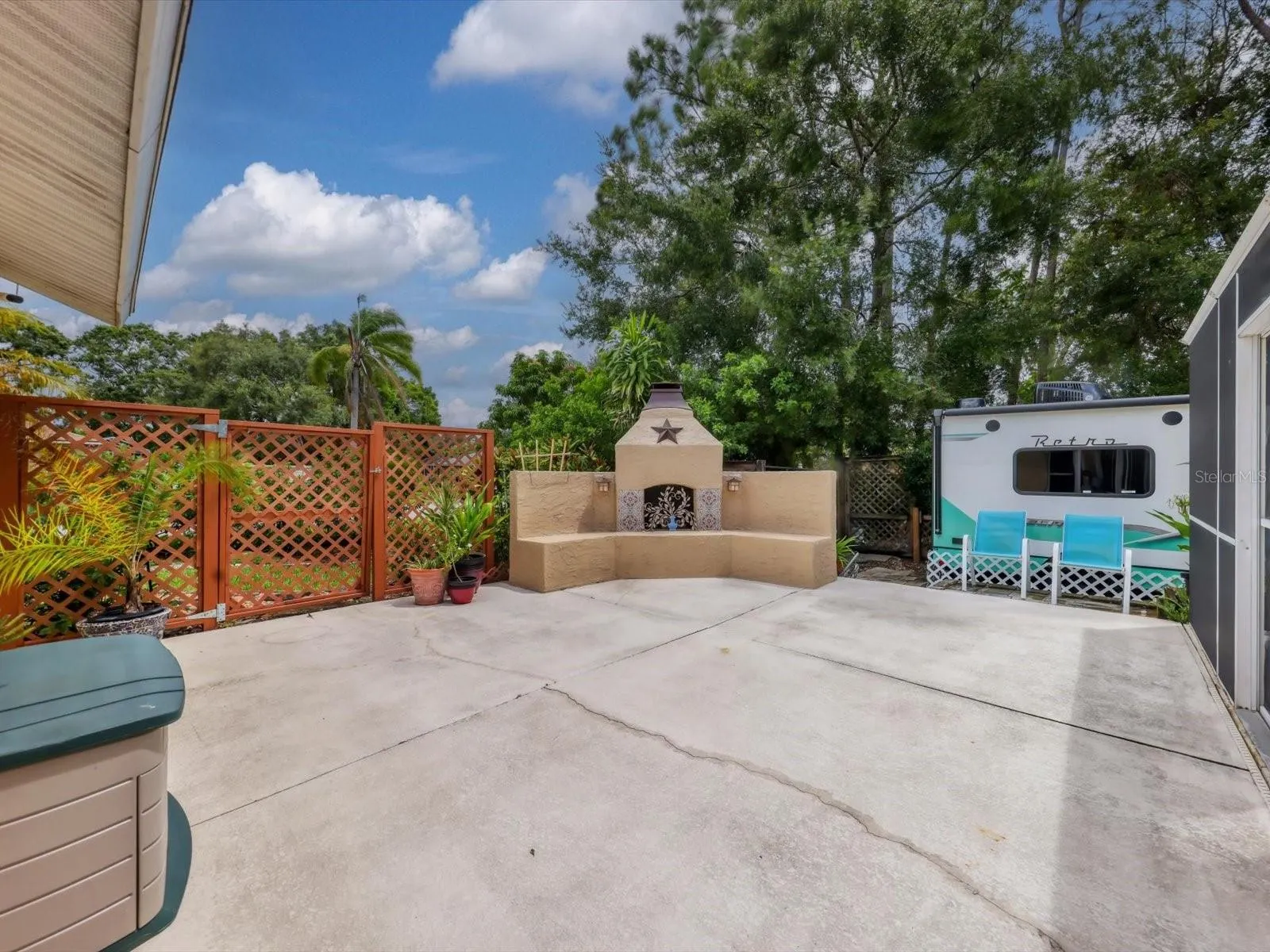 2922 48TH DR E
