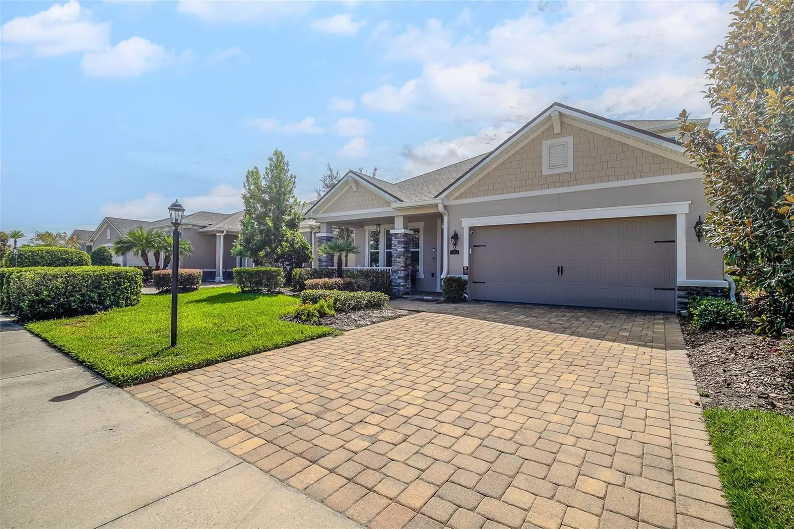 11952 BROOKSIDE DR