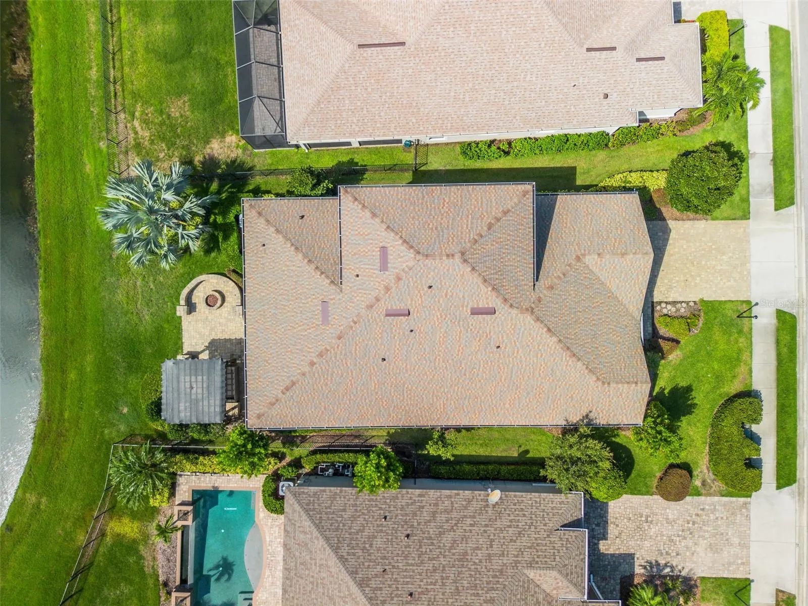 11952 BROOKSIDE DR