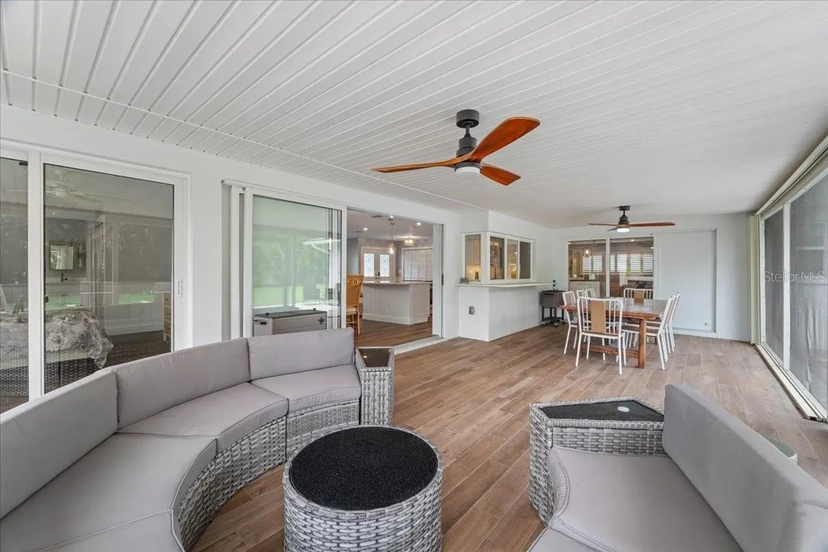 1039 BAYSHORE AVE