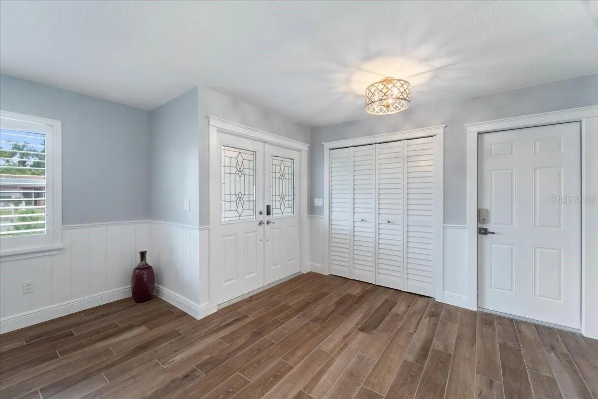 1039 BAYSHORE AVE