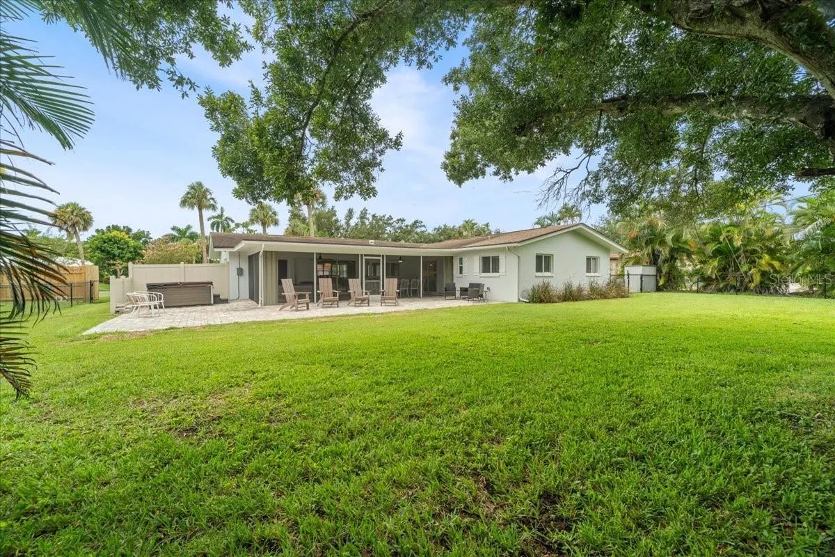 1039 BAYSHORE AVE