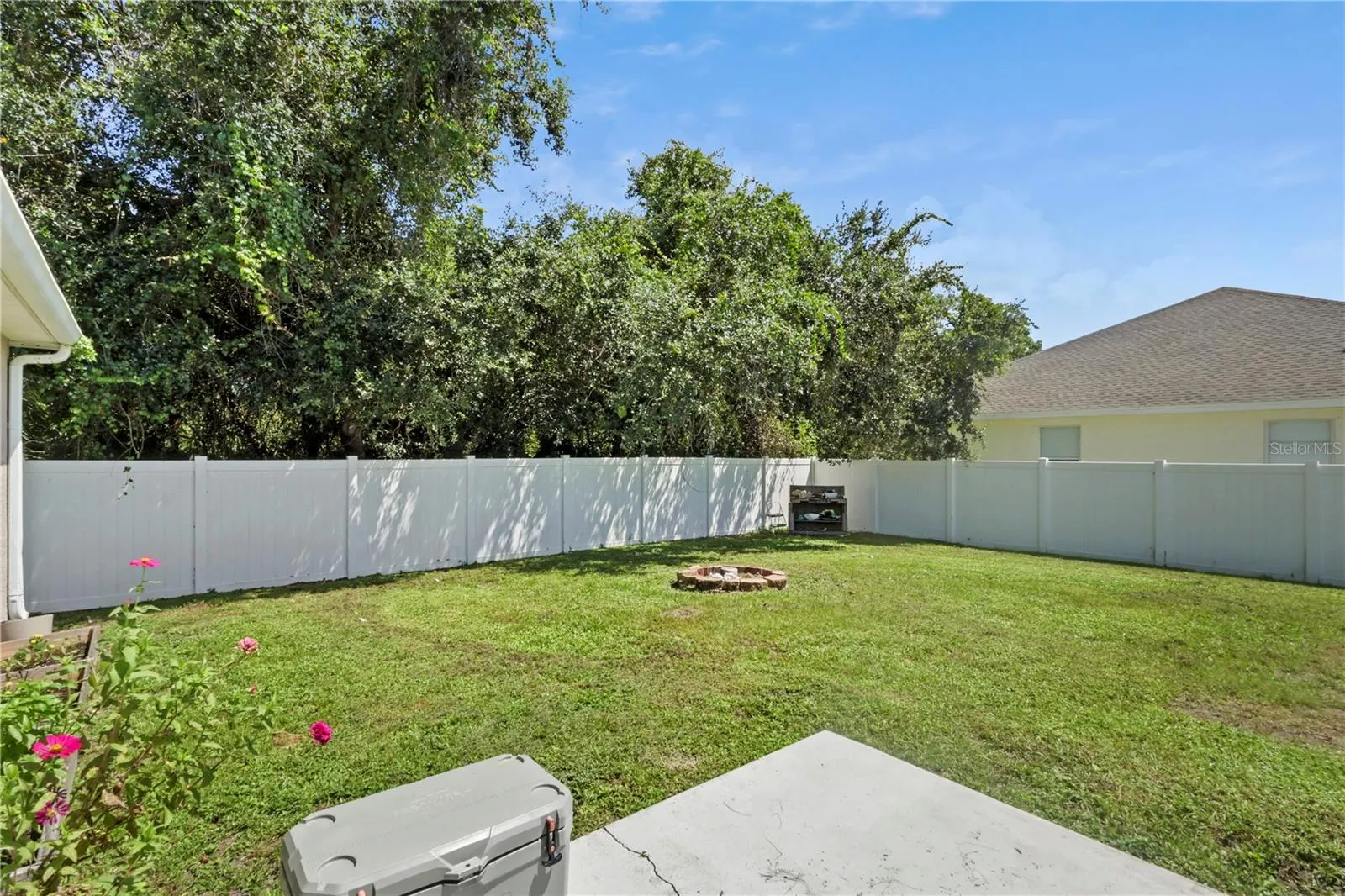 5190 BUTTERFLY LN