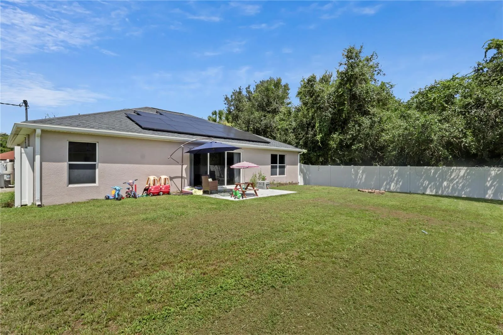 5190 BUTTERFLY LN