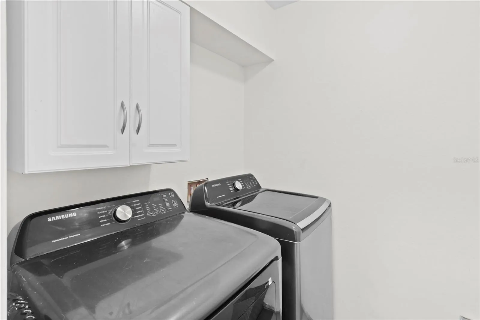 5190 BUTTERFLY LN