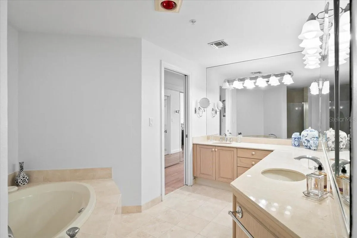 535 SANCTUARY DR #A102, #A102