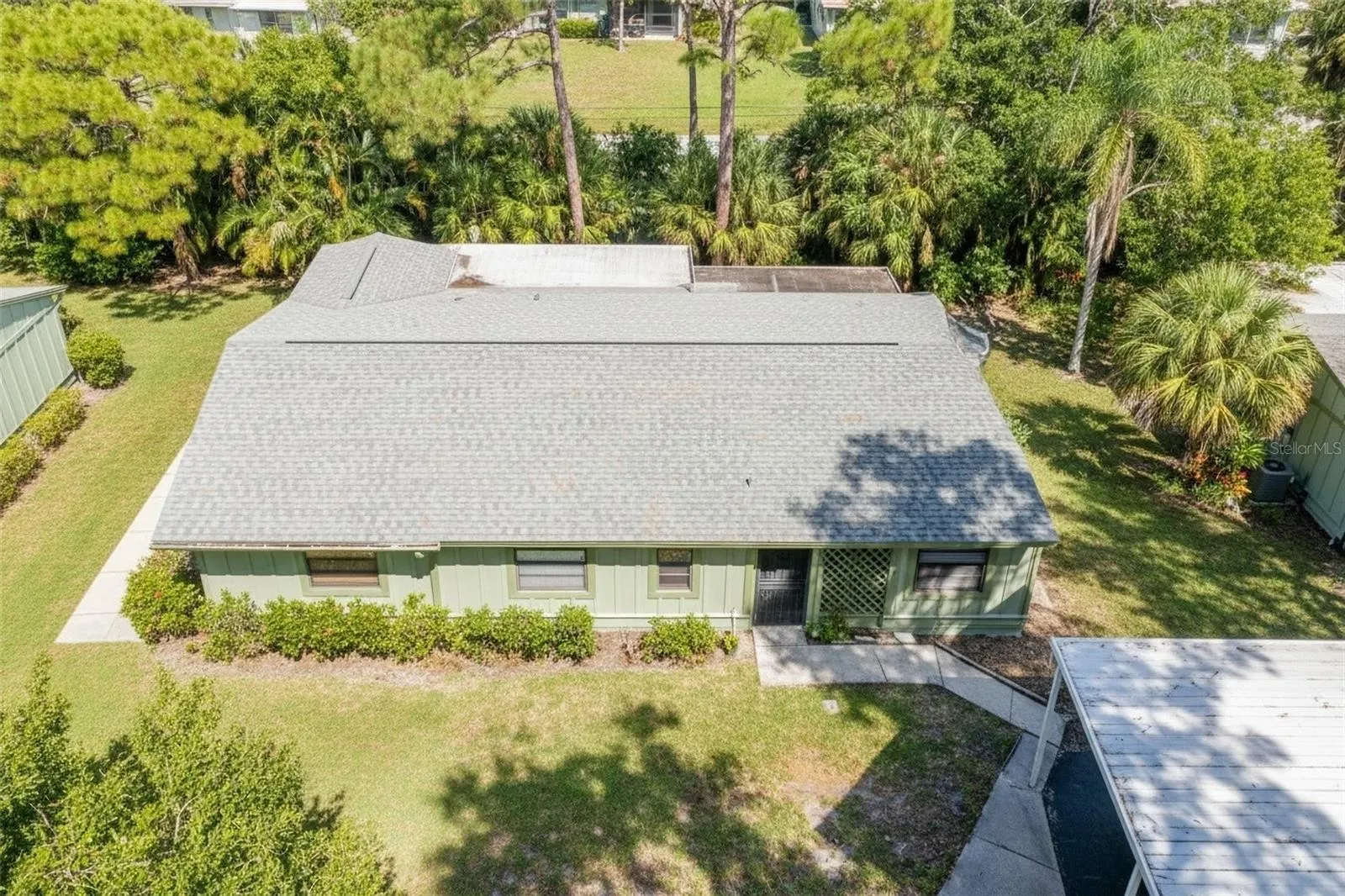 5021 BARRINGTON CIR #302, #302