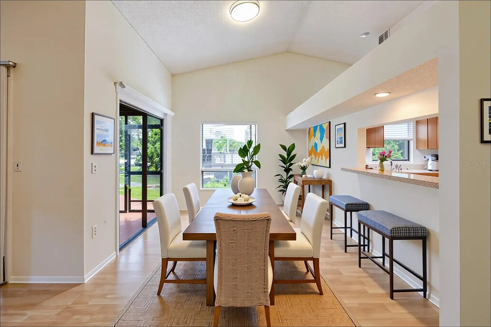 5021 BARRINGTON CIR #302, #302