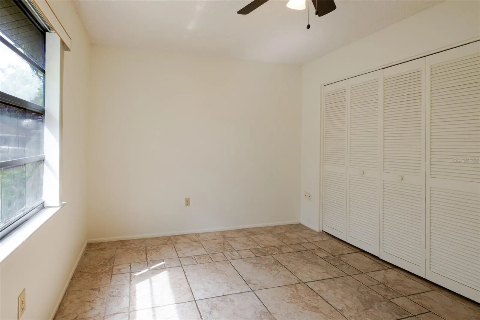 5021 BARRINGTON CIR #302, #302