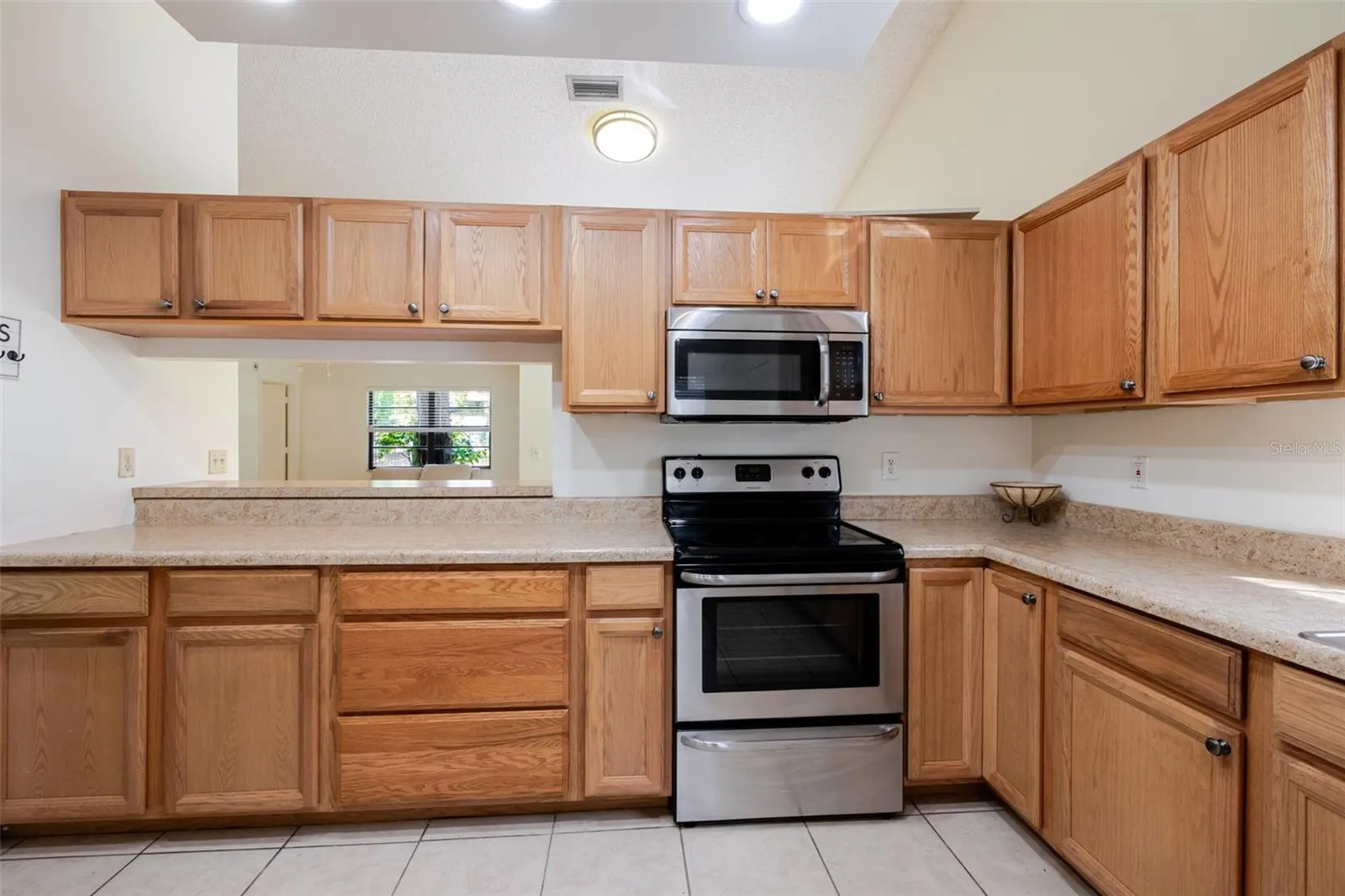 5021 BARRINGTON CIR #302, #302