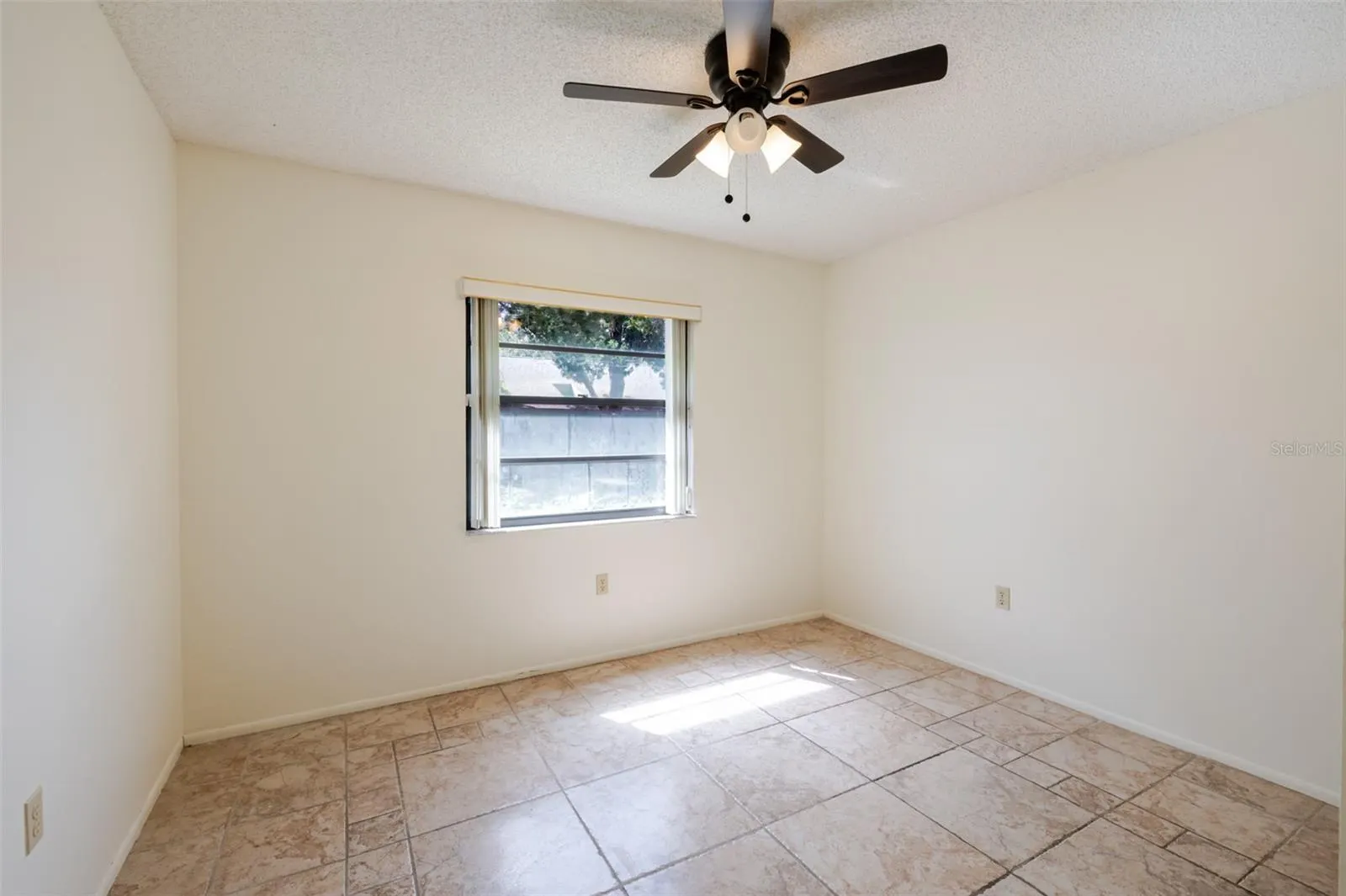 5021 BARRINGTON CIR #302, #302