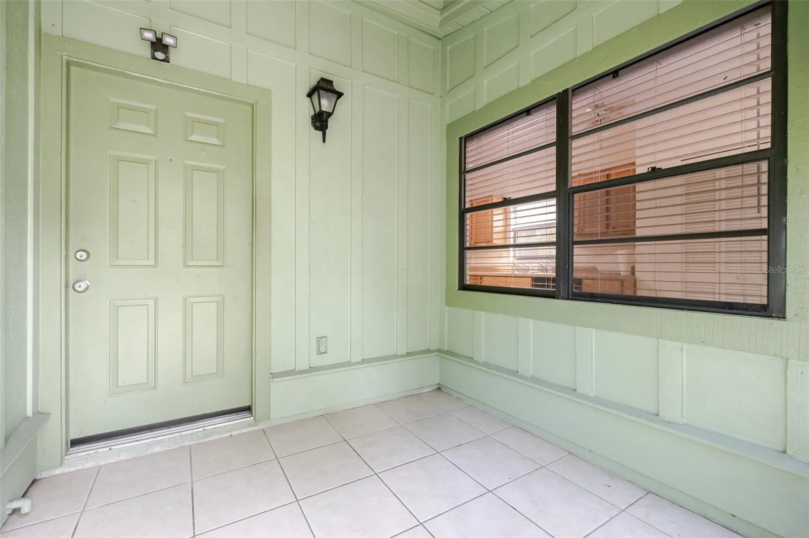 5021 BARRINGTON CIR #302, #302