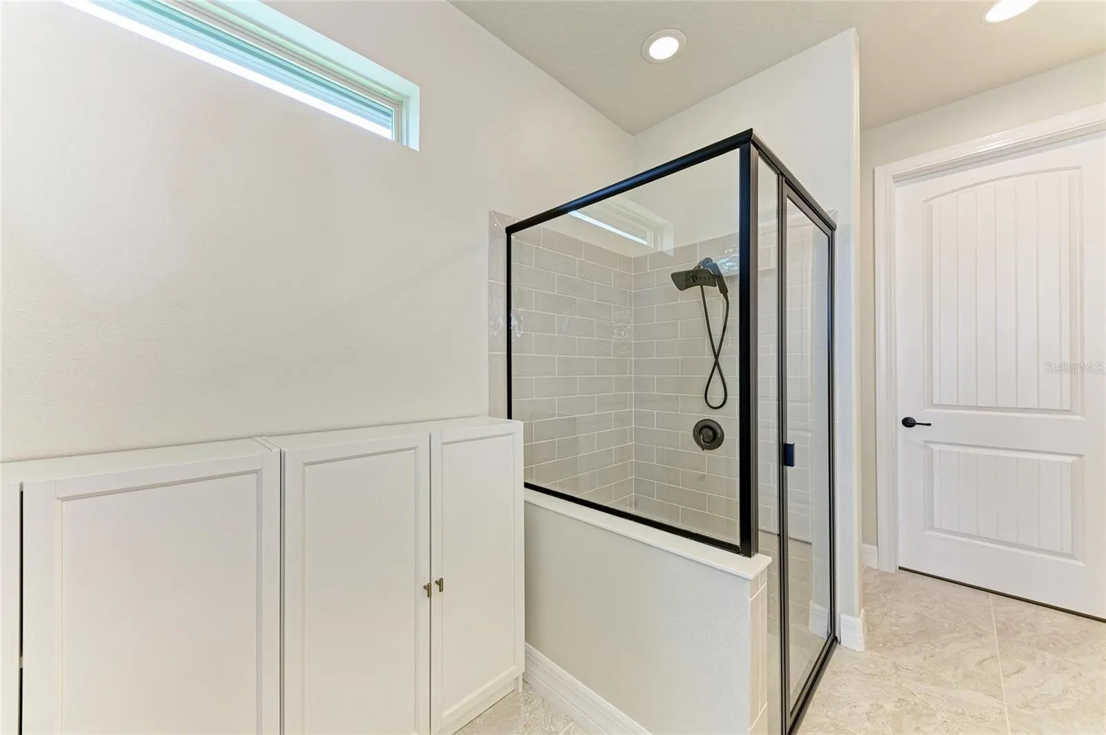 6223 KENAVA LOOP