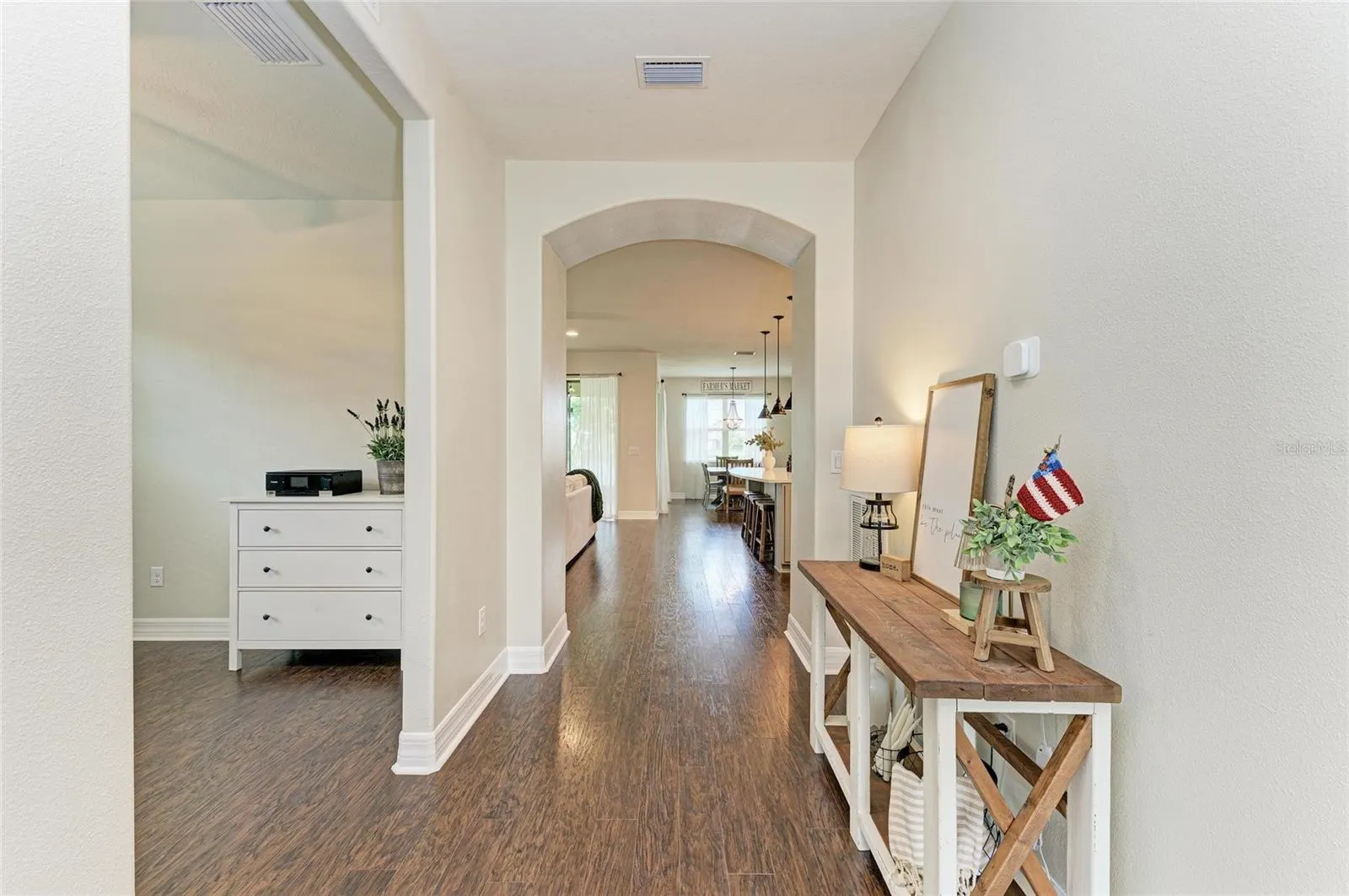 6223 KENAVA LOOP