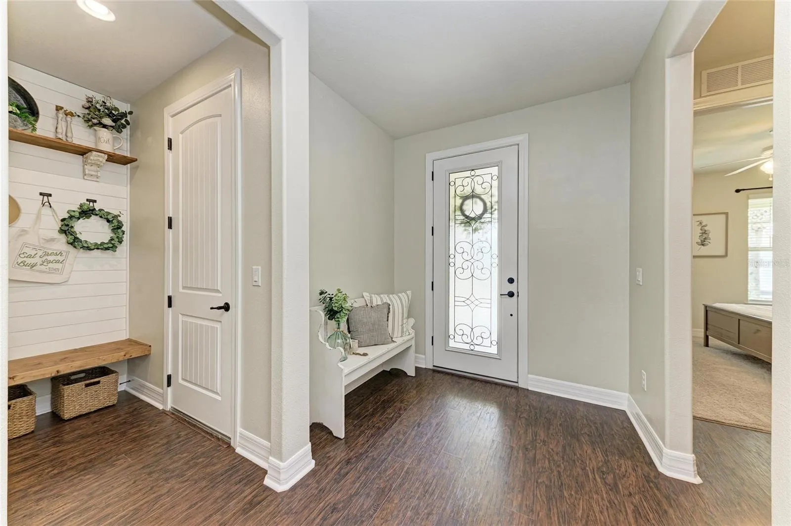 6223 KENAVA LOOP