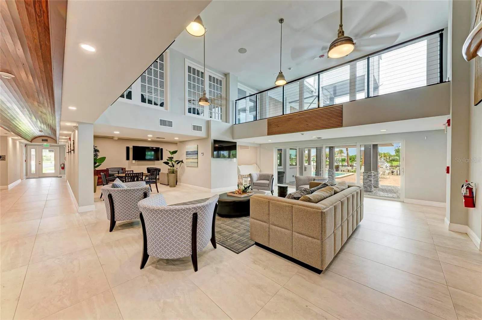 1218 YACHT HARBOR DR