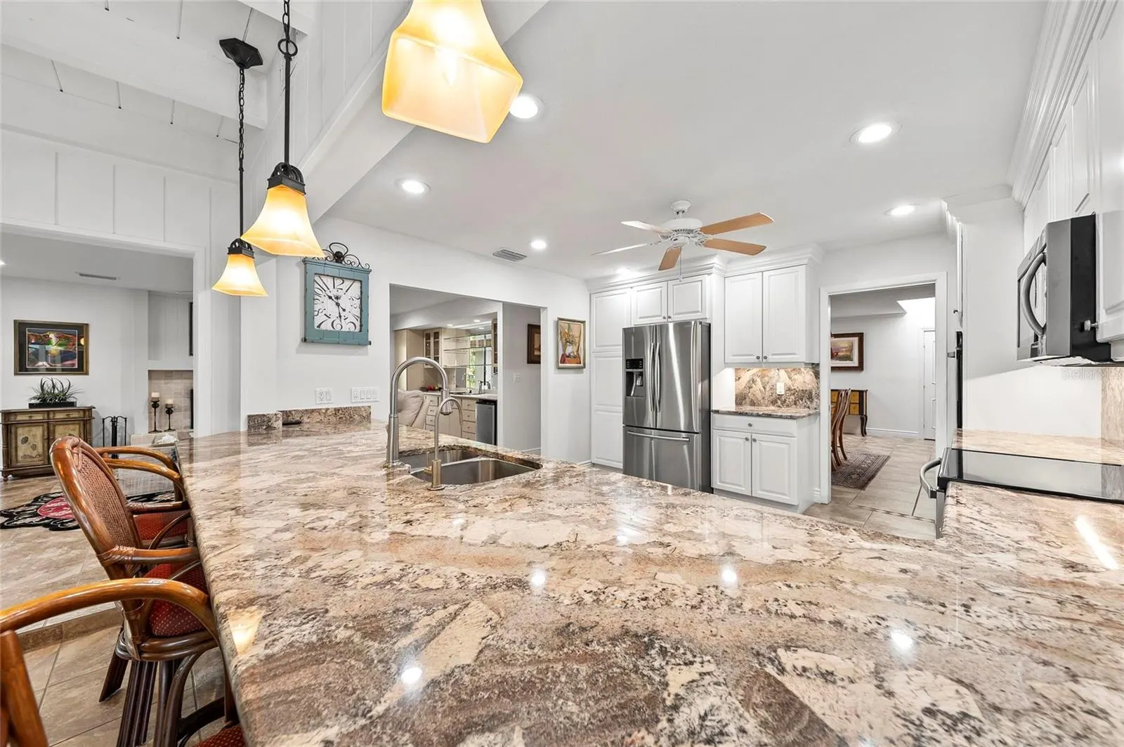 1218 YACHT HARBOR DR