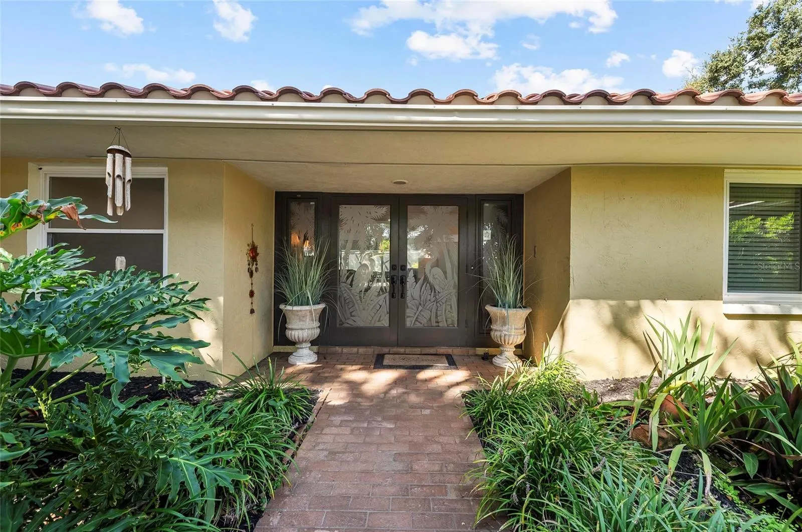 1218 YACHT HARBOR DR
