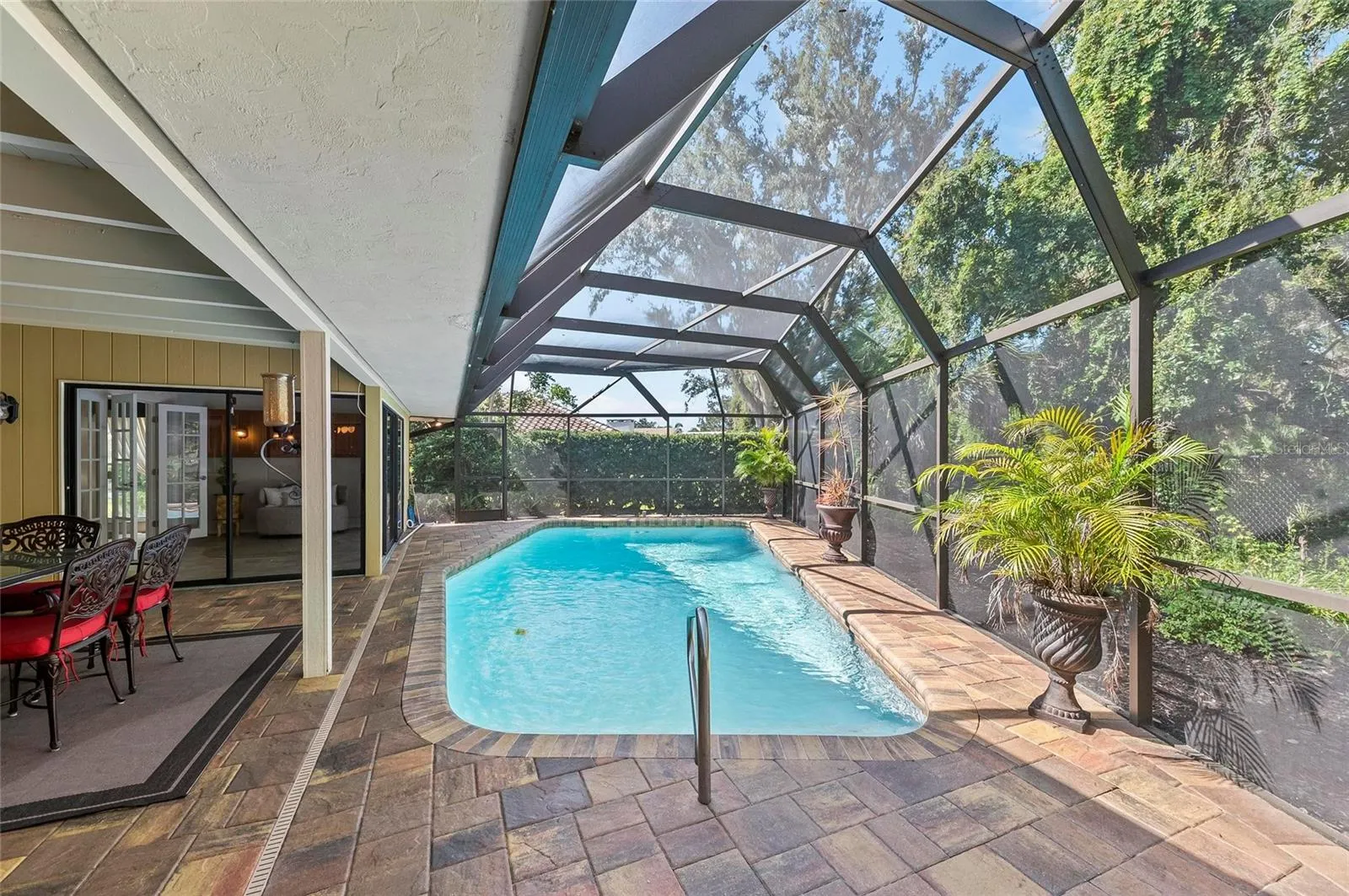 1218 YACHT HARBOR DR