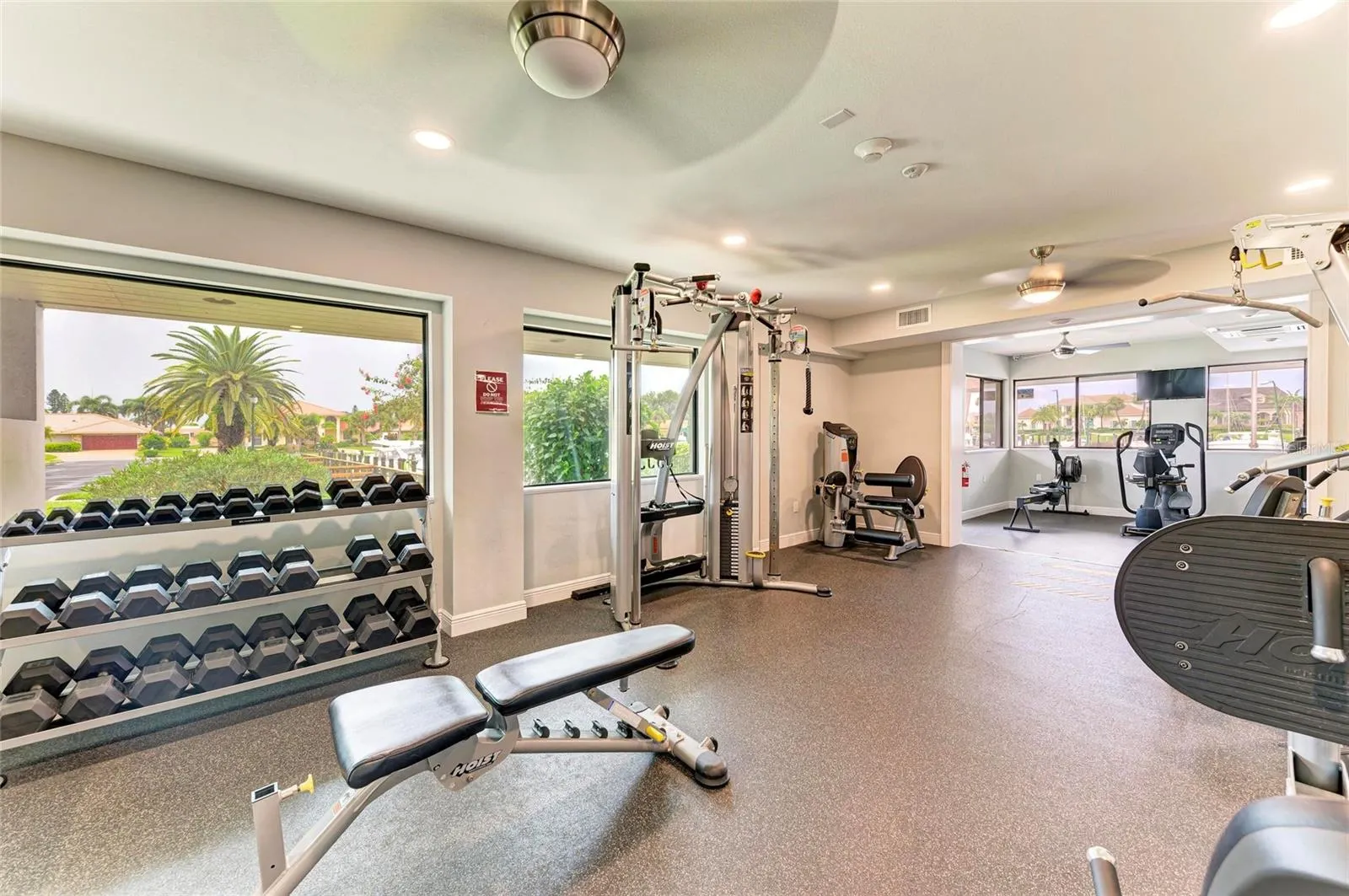 1218 YACHT HARBOR DR