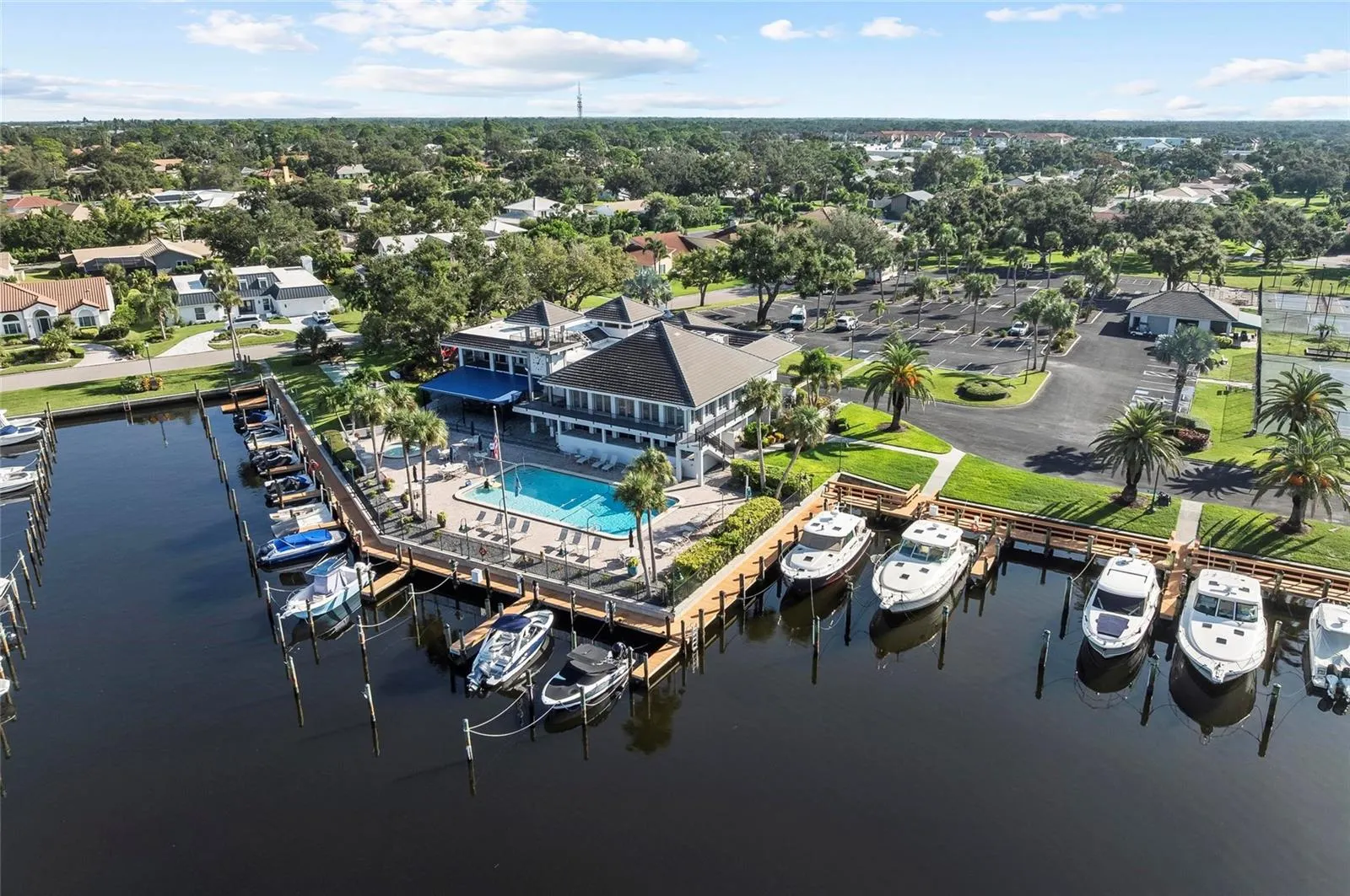 1218 YACHT HARBOR DR