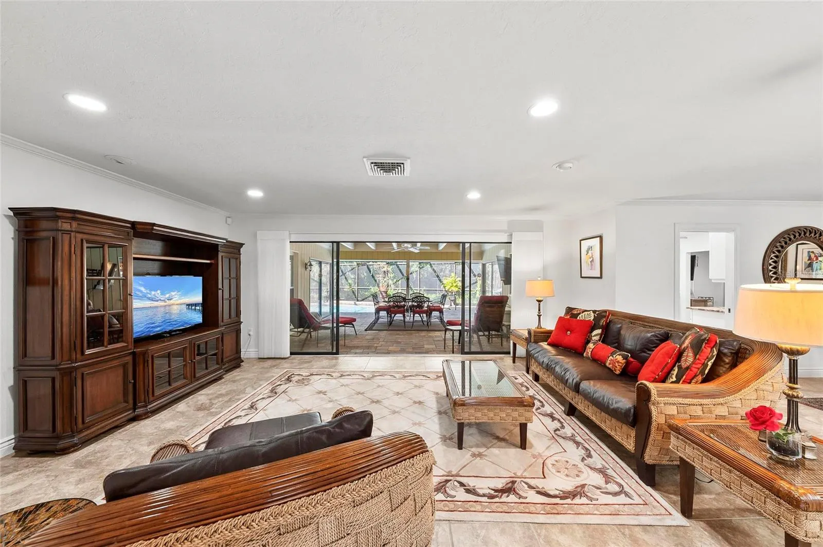 1218 YACHT HARBOR DR